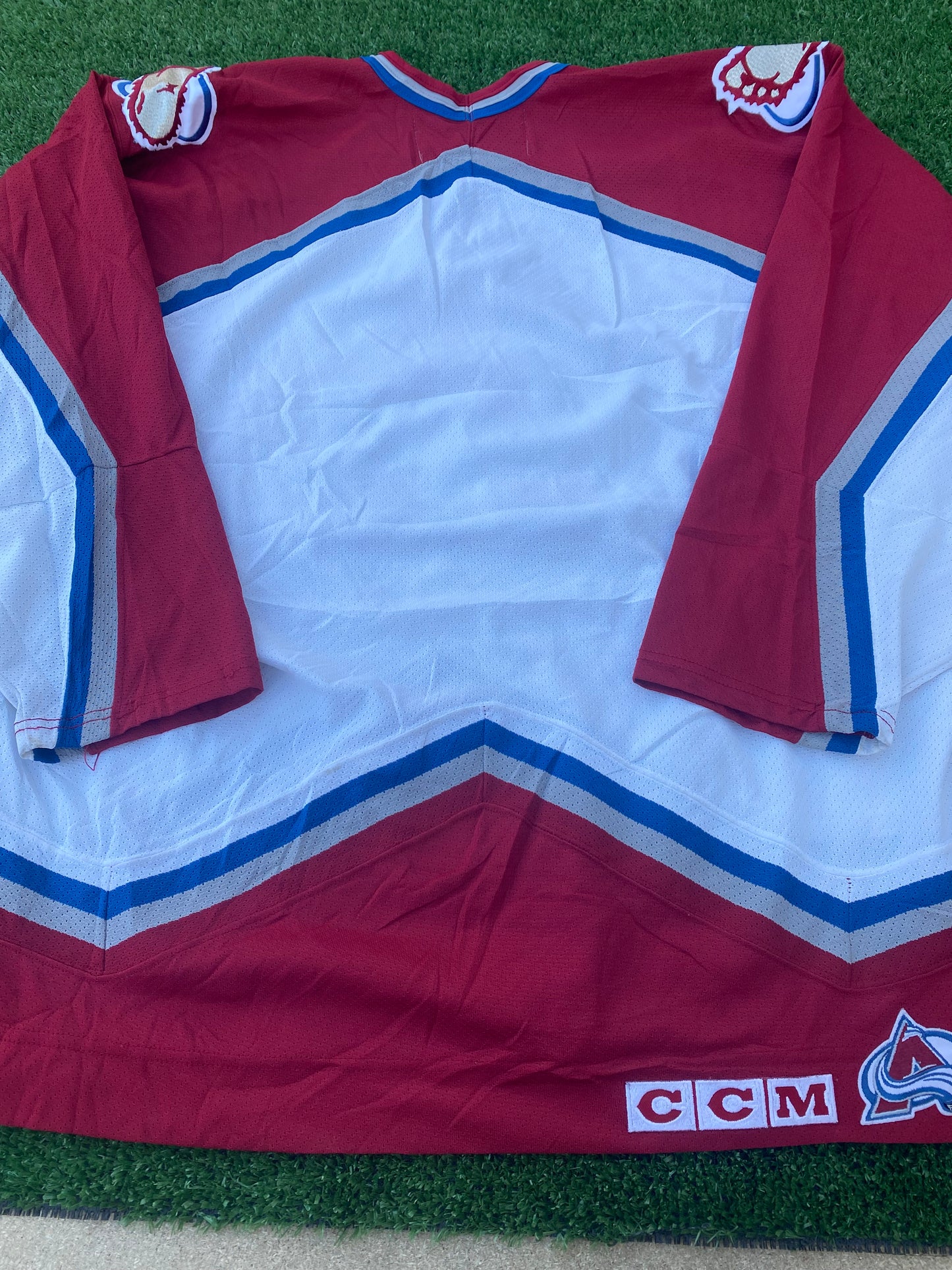 Colorado Avalanche Ice Hockey NHL USA XL Extra Large Mans CCM Made Big Jersey
