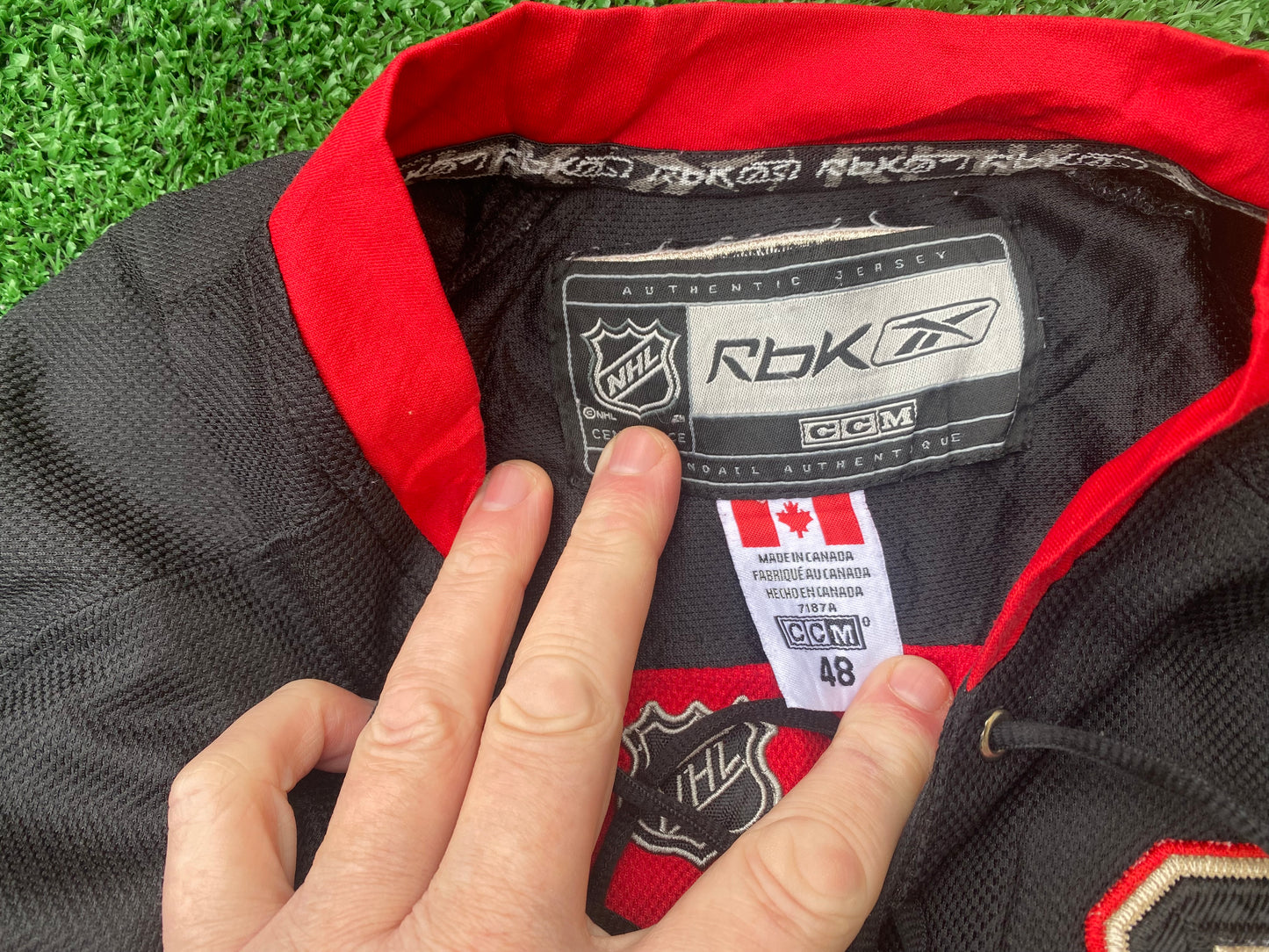 Chicago Blackhawks Ice Hockey NHL USA Medium Mans Size 48 Toews no19 Reebok Jersey