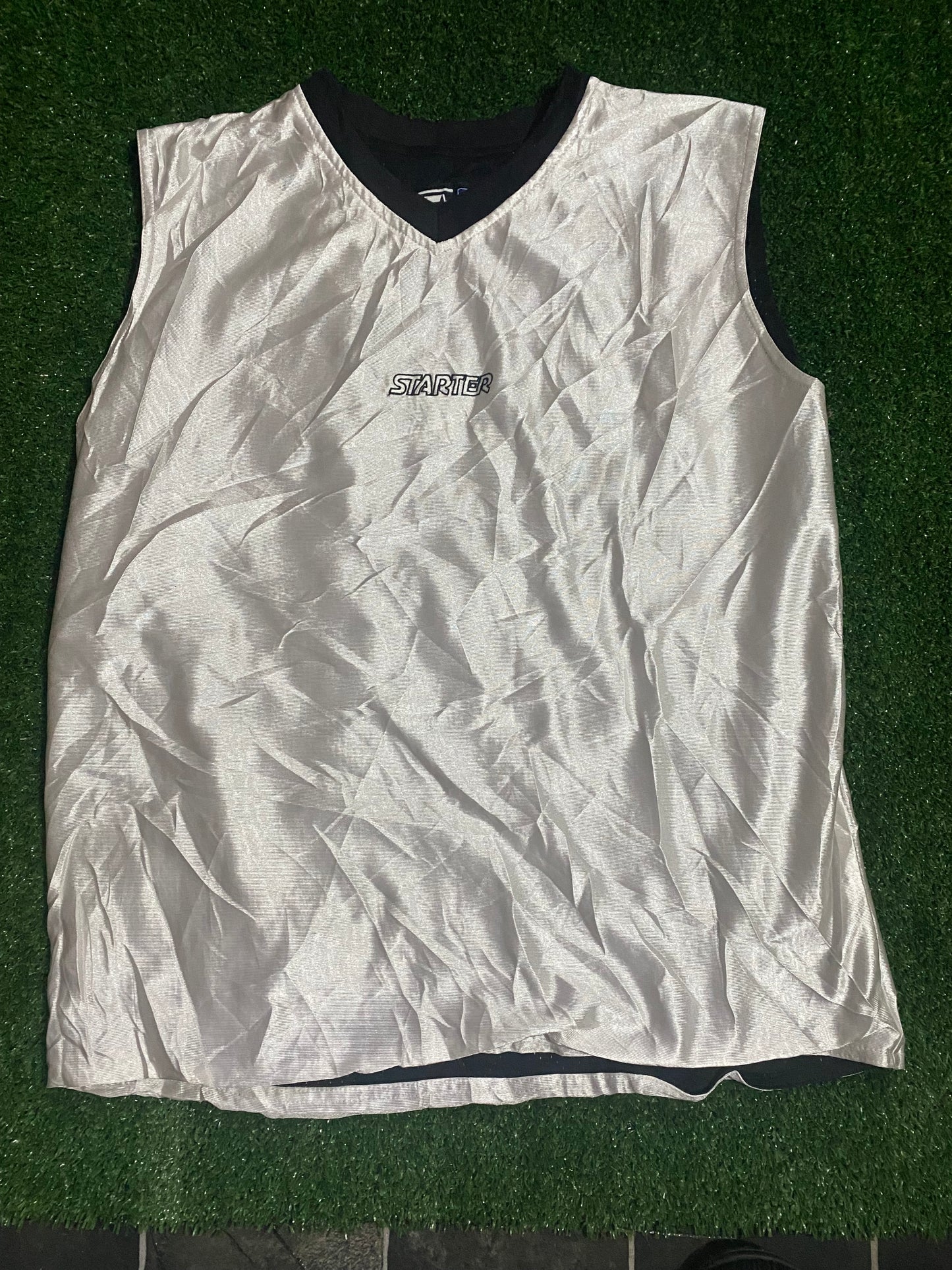 Starter NBA Basketball USA United States XL Extra Large Mans Reverse Black / White Jersey