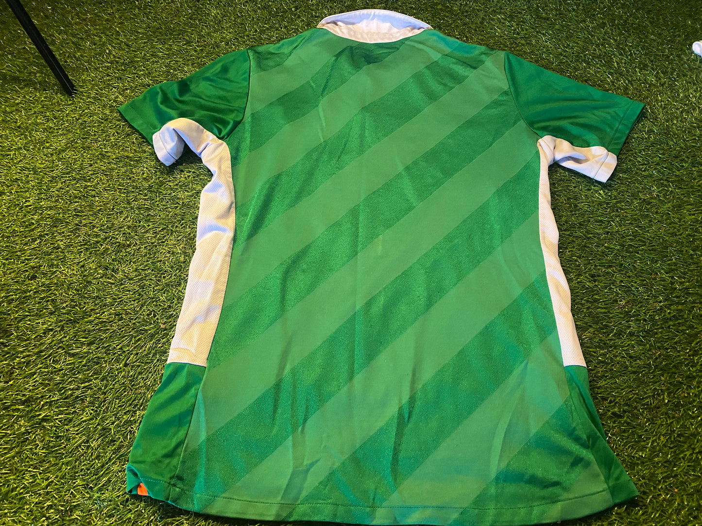 Republic of Ireland Eire Irish Football Soccer Medium Mans Umbro Made 2016 Home Jersey