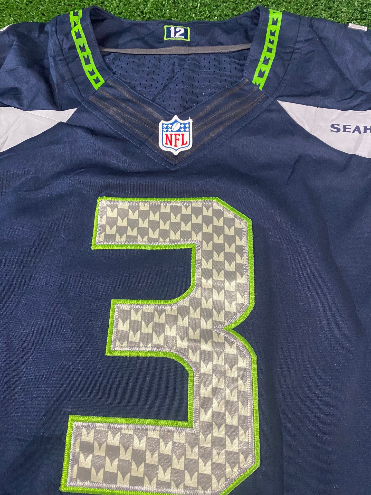 Seattle Seahawks USA NFL American Football Large mans Wilson no3 Nike made Jersey