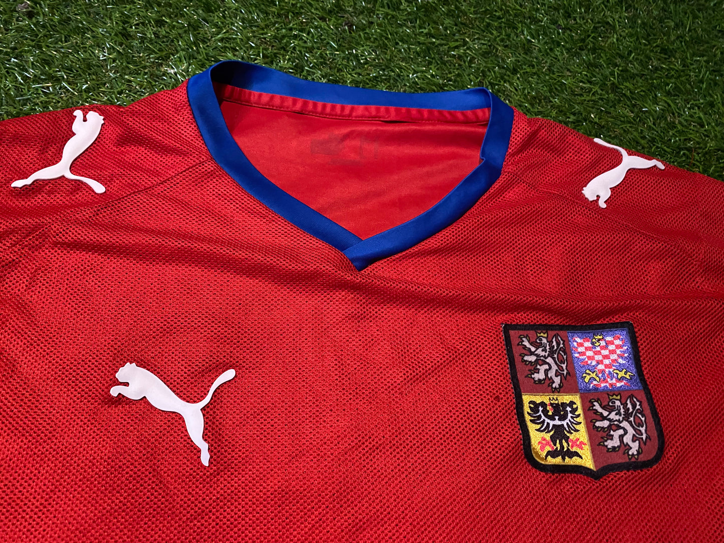 Czech Republic Soccer Football Medium mans Puma Made Home Jersey