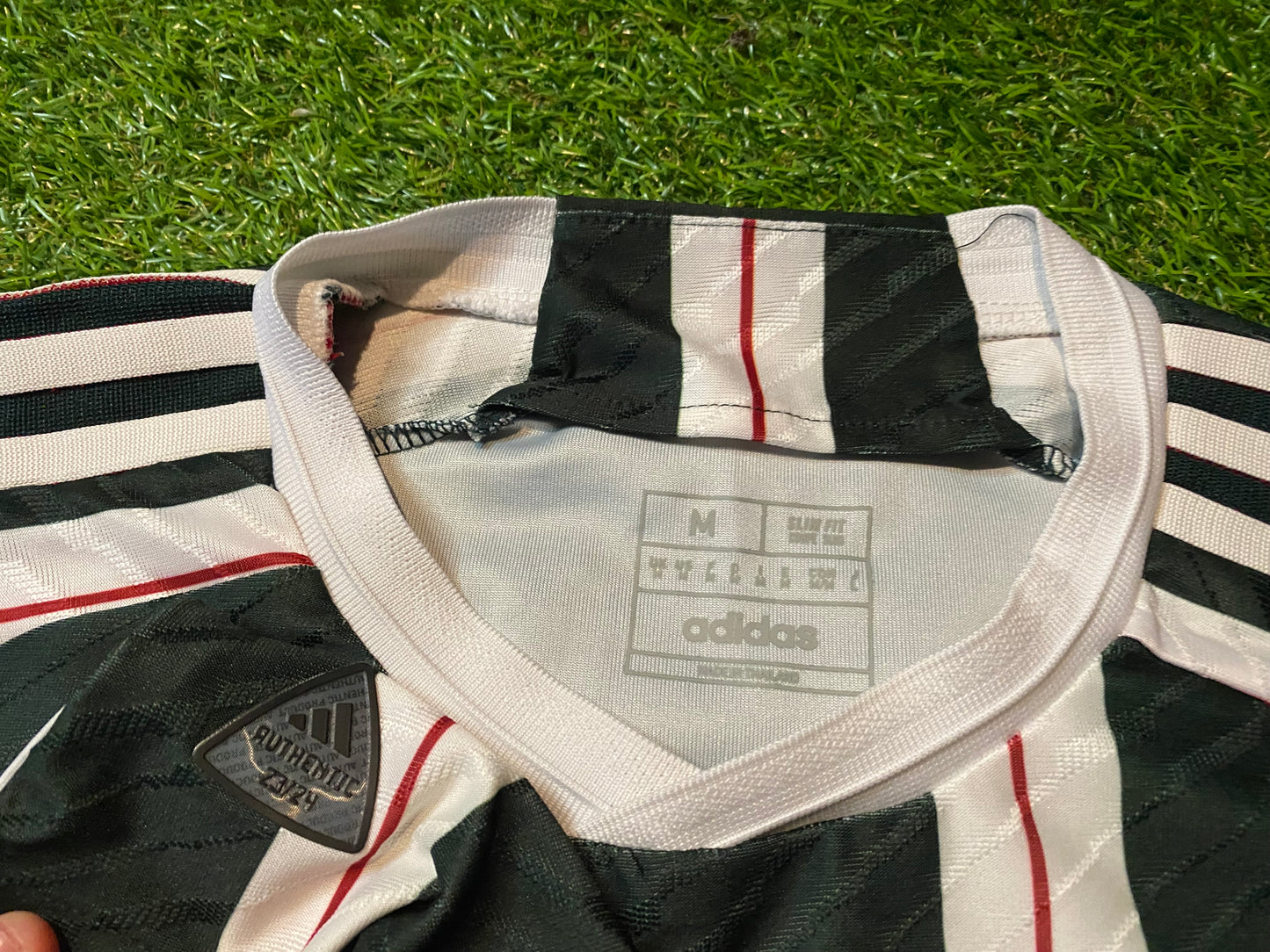 Manchester United England Football Medium Mans Slim Fit Away Jersey