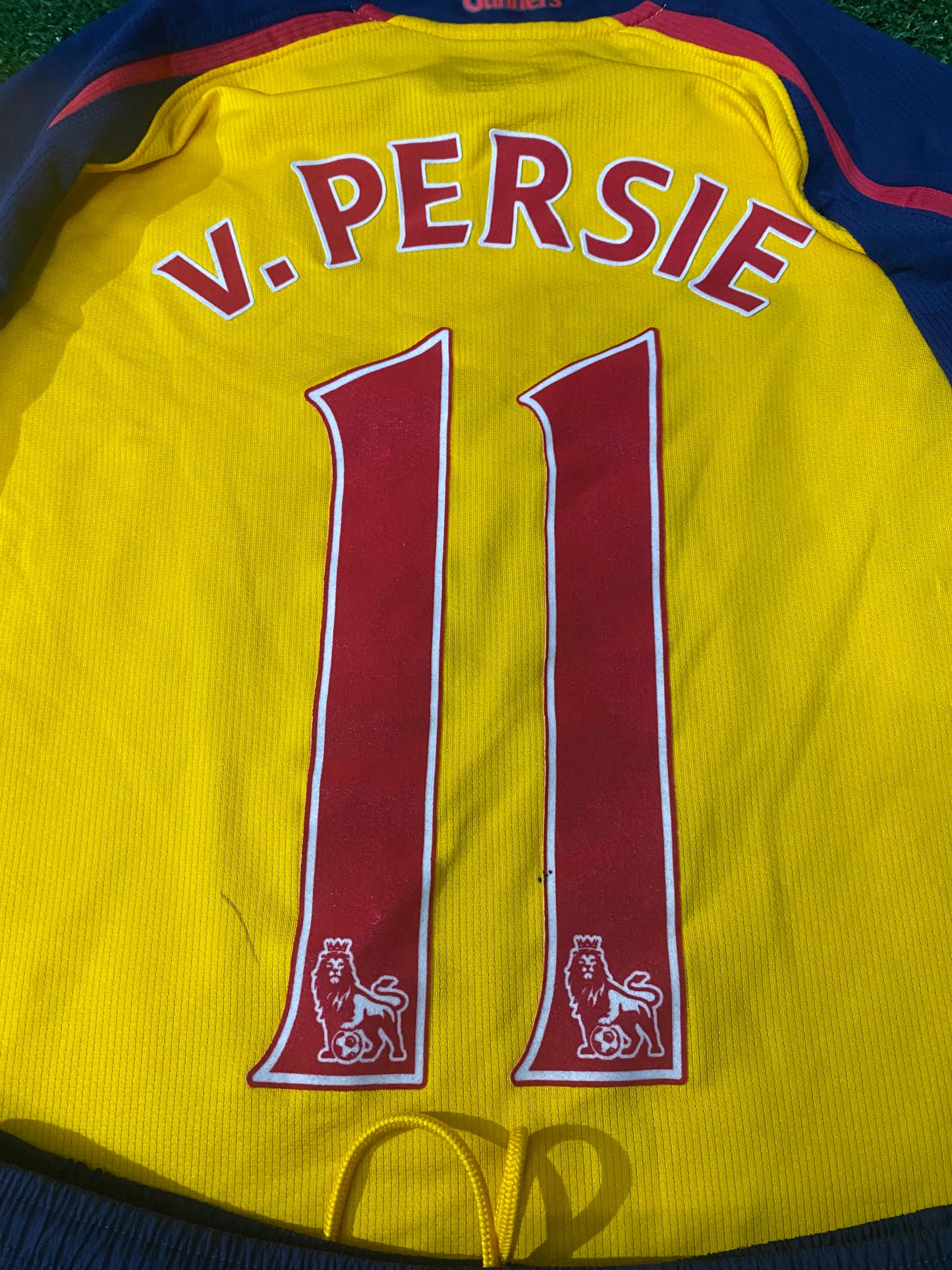 Arsenal FC Football Large Boys 10-12 Year Old Nike Made V Persie no11 Top & Shorts Set