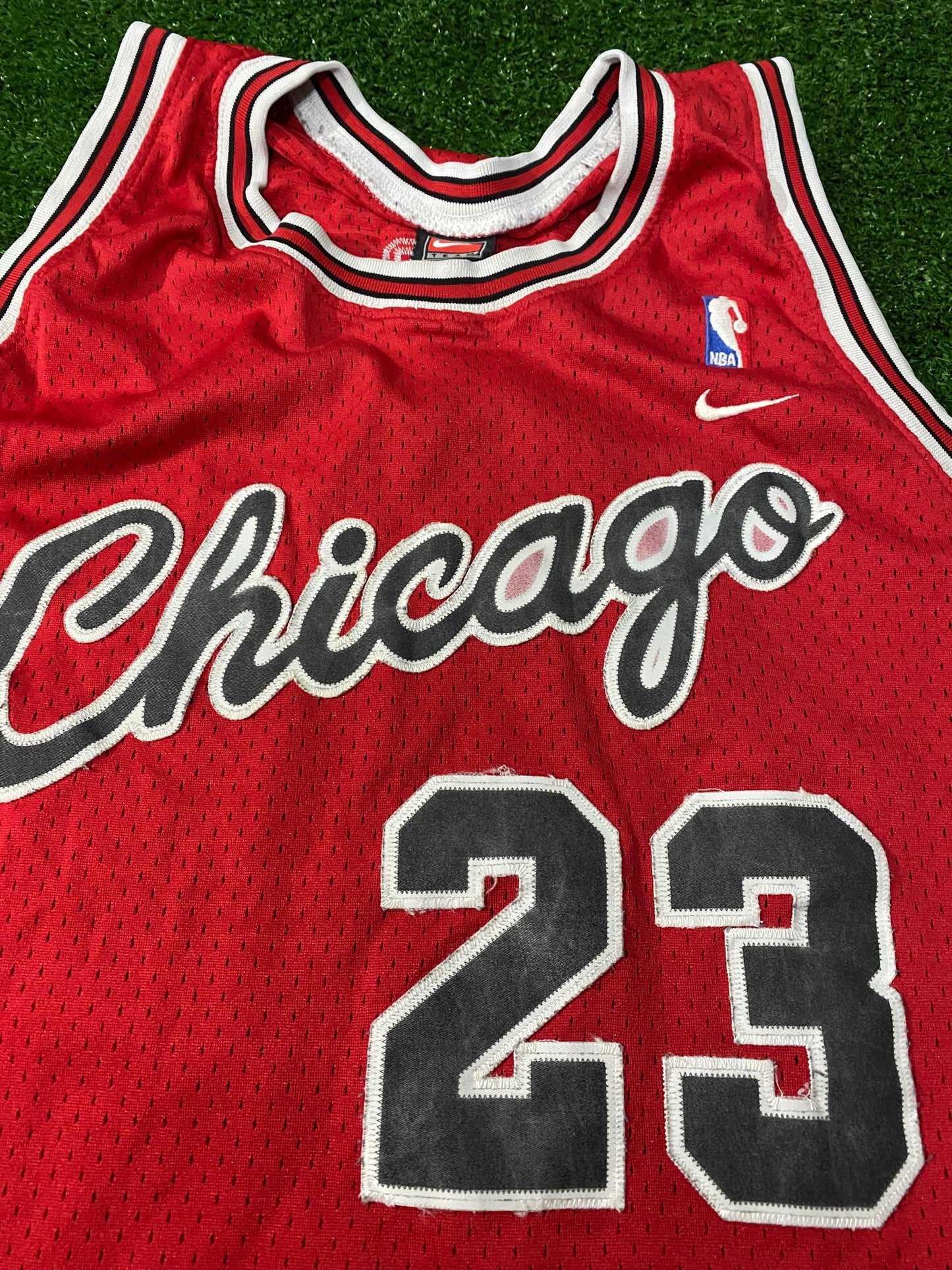 Chicago Bulls NBA Basketball USA XL Extra Large Mans Rare Vintage Nike Made Jordan no23 Jersey