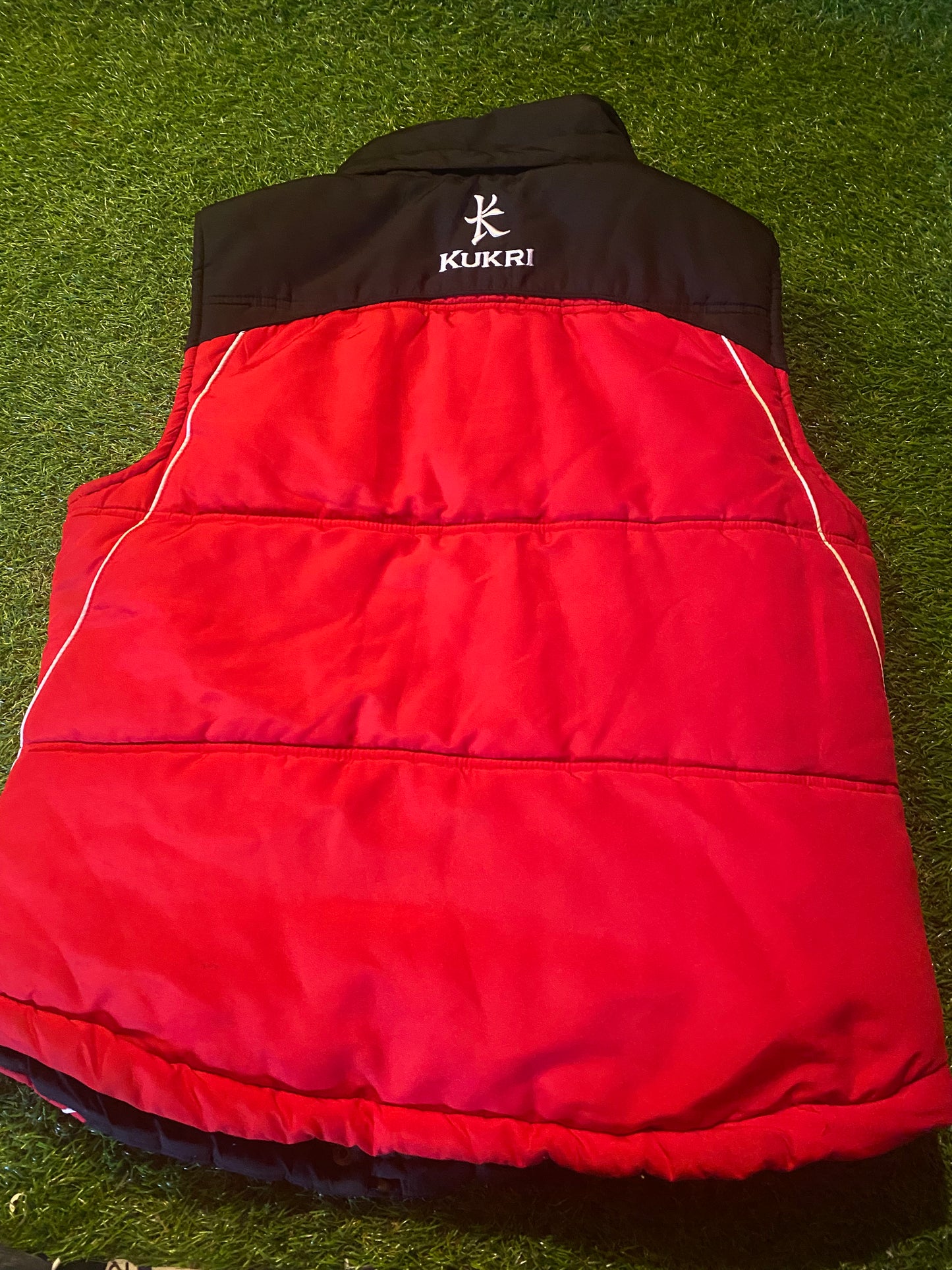 Ulster Northern Ireland Rugby Union XL Boys Kukri Heavy Zip Up Padded Body Warmer