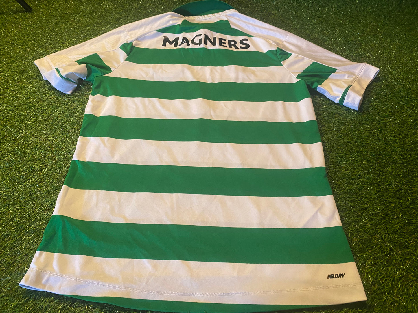 Celtic FC Scotland Football Soccer Medium Mans New Balance Made 2020 Home Jersey