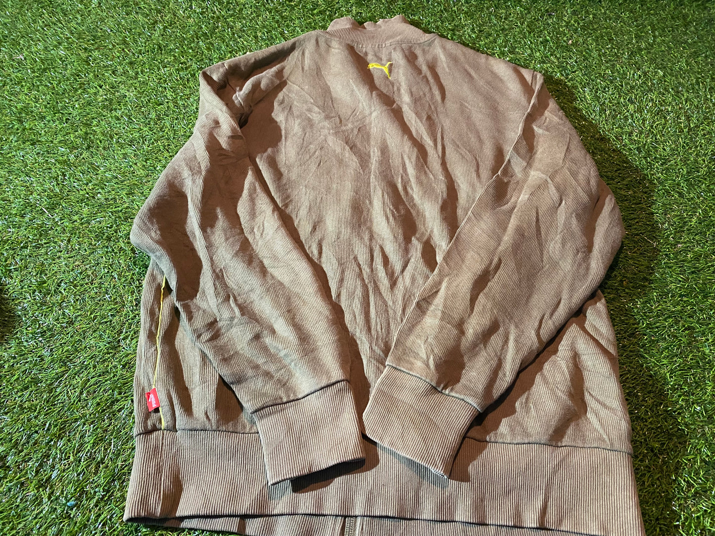 Puma Made Sports Medium Mans Single Layered Softer Zip Up Top / Jacket / Coat