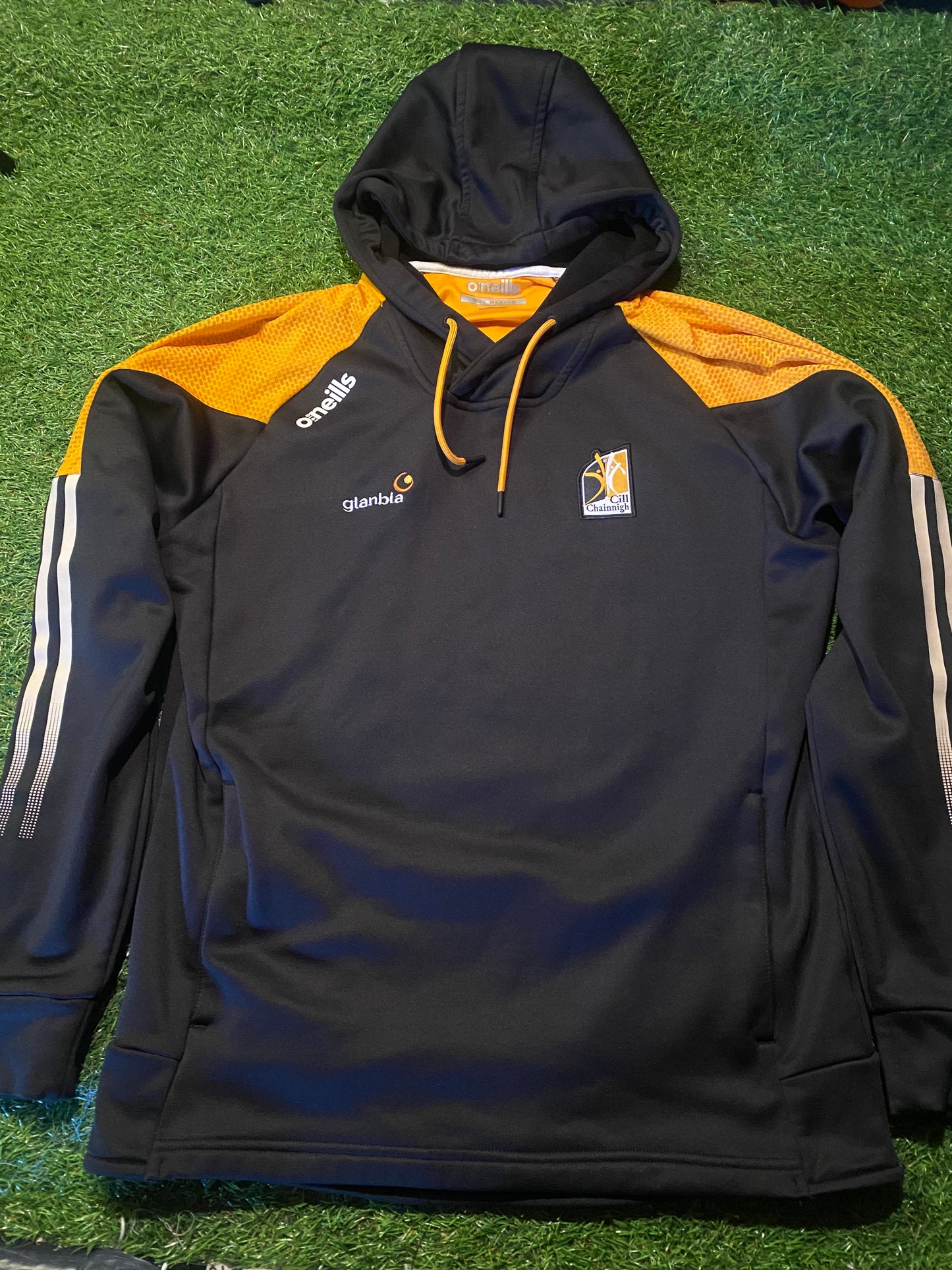 Kilkenny Eire Irish Ireland GAA Gaelic Football Hurling Medium Mans Over Top / Jersey