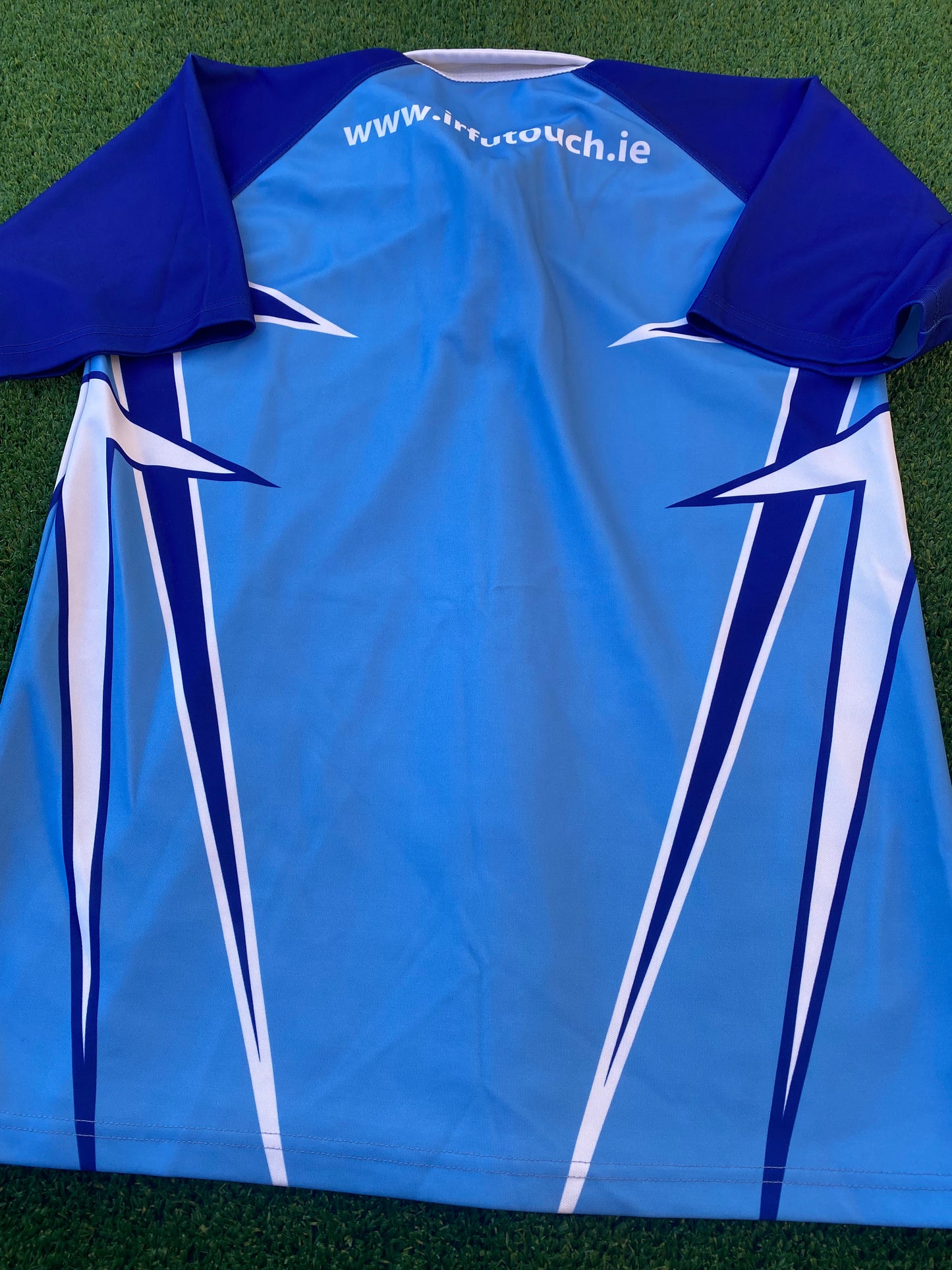 Ireland IRFU Eire Irish Rugby Union Medium Mans Touch Rugby Jersey