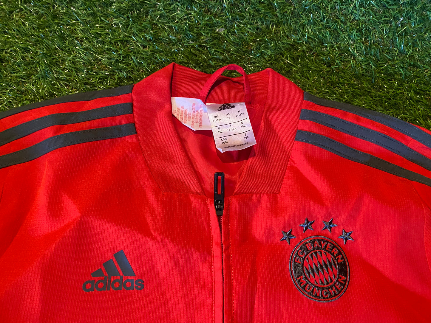 Bayern Munich German Germany Football Large Boys 11-12 Year Old Zip Up Tracksuit Top