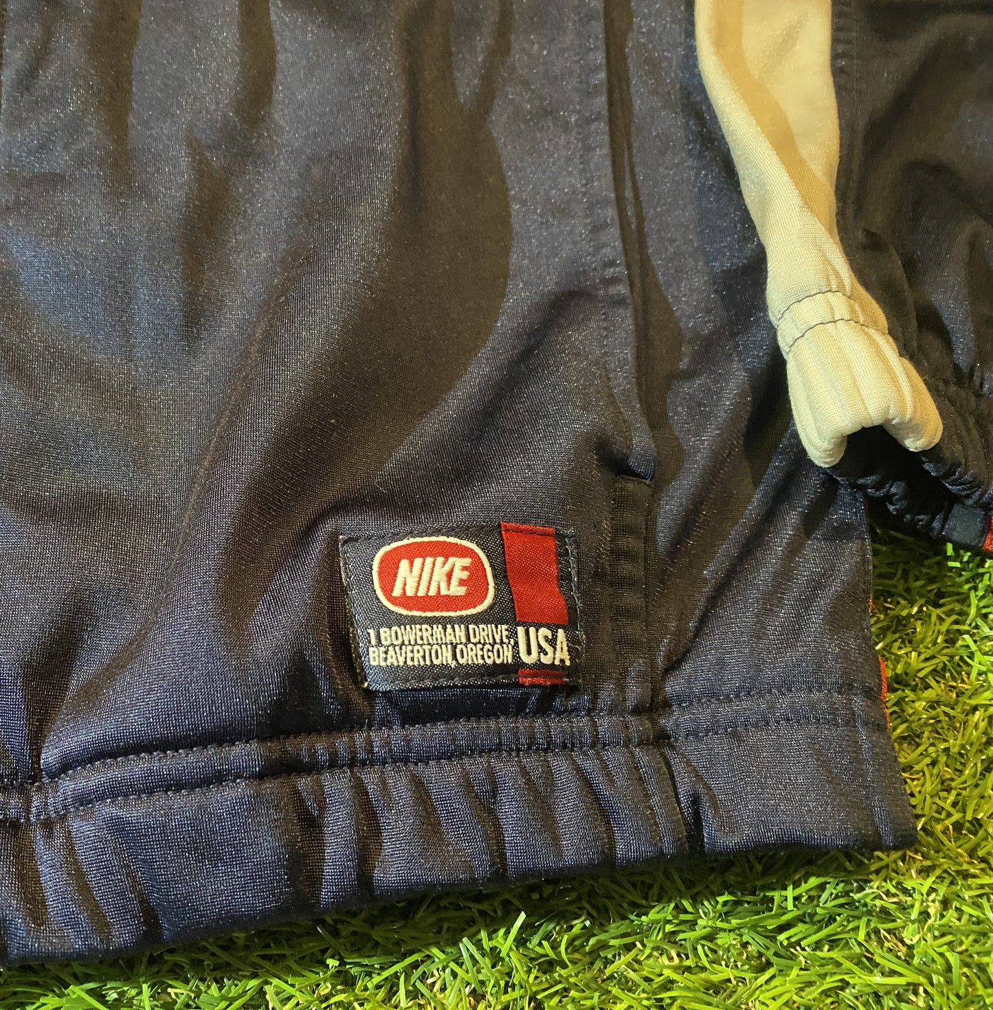 Rare Vintage Nike USA United States of America Small Mans Zip Up Single Layered Jacket