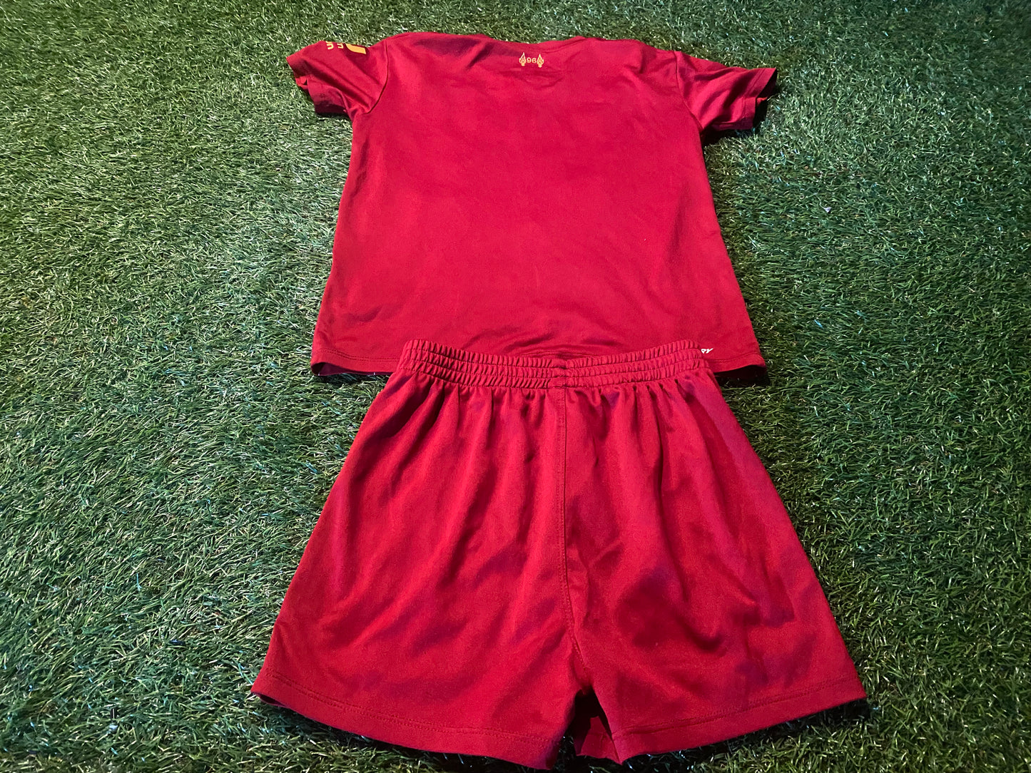 Liverpool England Football X Small Boys New Balance 110cm a 4-5 Year Old Top & Shorts Set