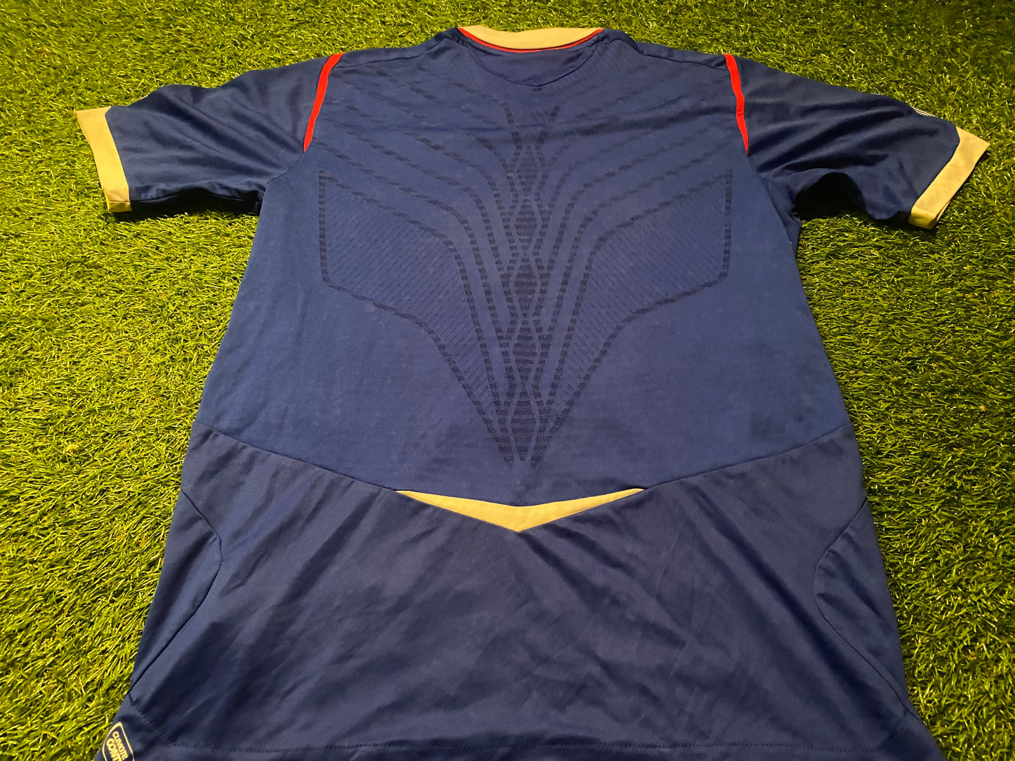 Linfield FC Northern Ireland Soccer Football Medium Mans Umbro Made Home Jersey