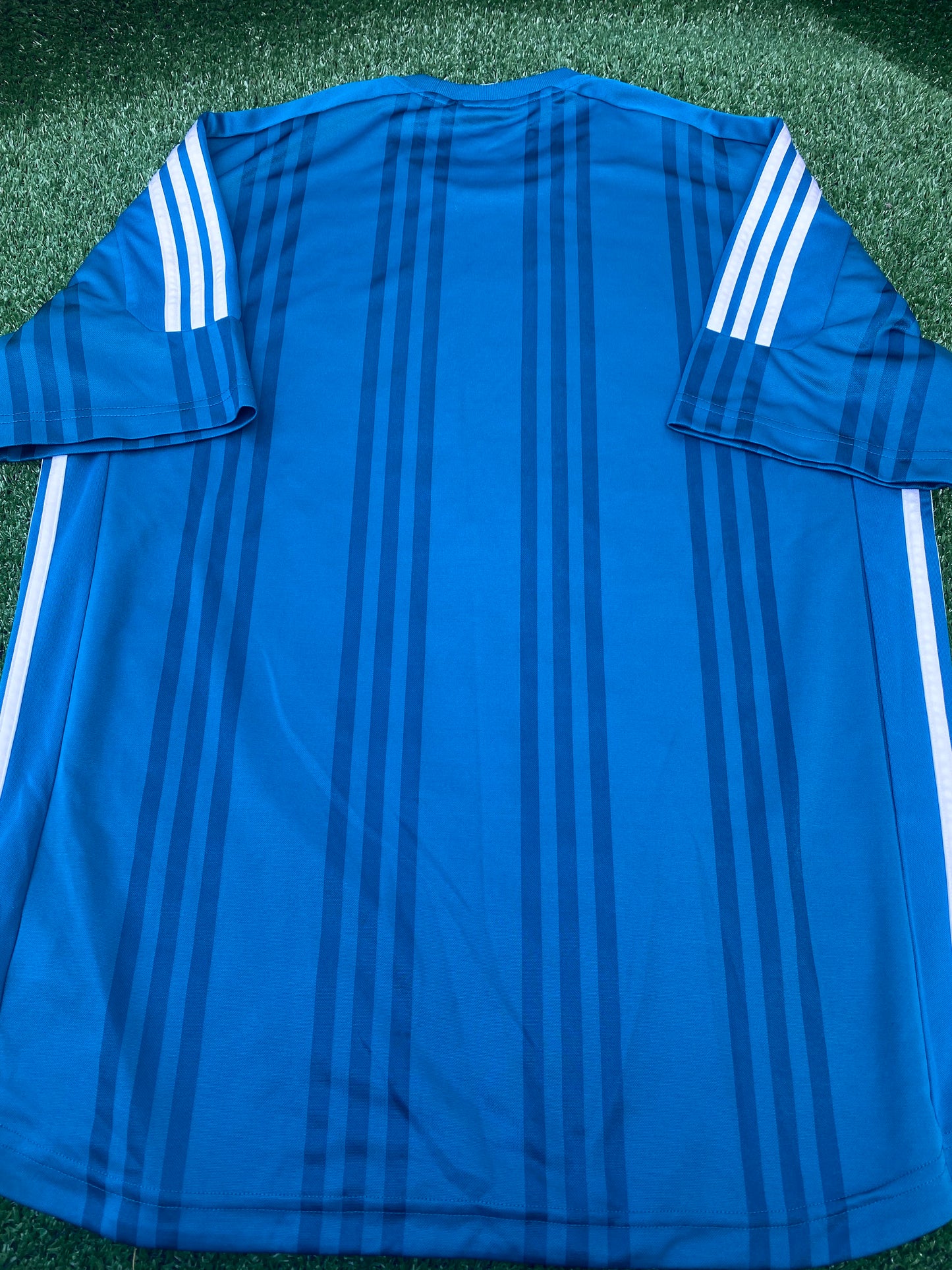 Adidas Rare Vintage XL Extra Large Mans Casual Summer Leisure Top / Shirt