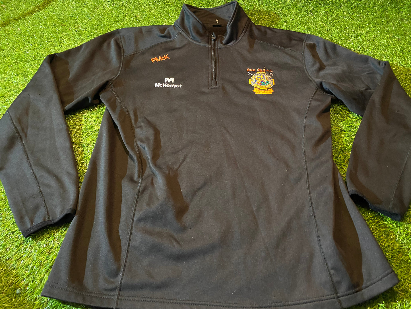 Co Armagh Club GAA Gaelic Football Hurling Large Mans Player Issued PMcK Over Top