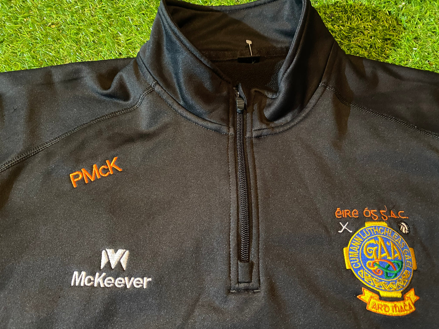 Co Armagh Club GAA Gaelic Football Hurling Large Mans Player Issued PMcK Over Top