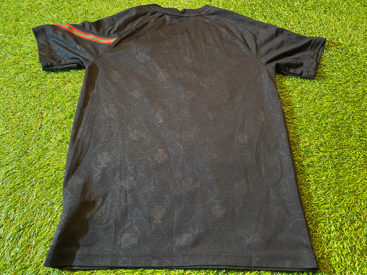 Portugal Soccer Football Large Boys 10-12 Year Old Nike Made Away Jersey