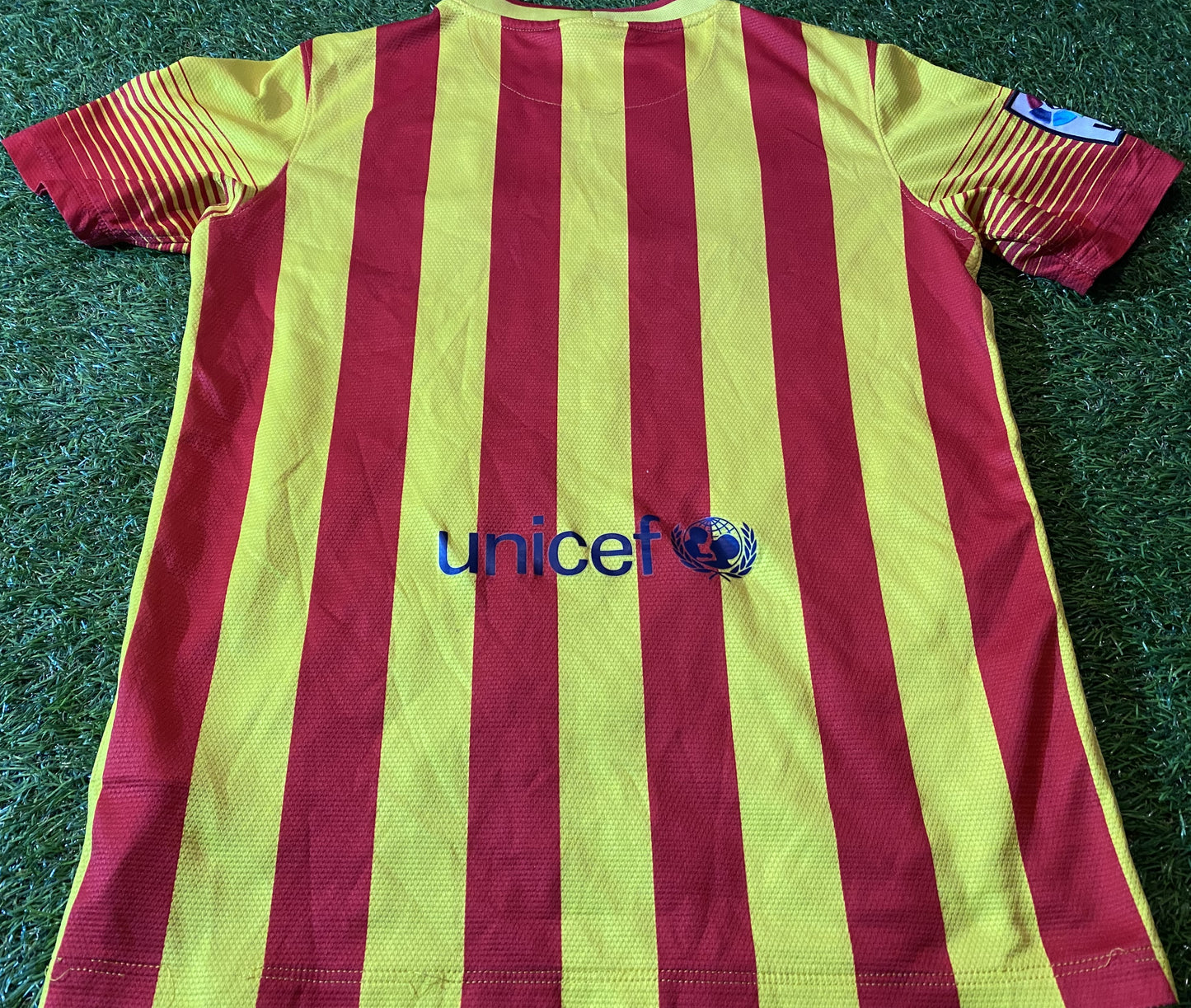 FCB Barcelona Spain Espana Football Large Boys 10-12 Year Old Nike Made Away Jersey