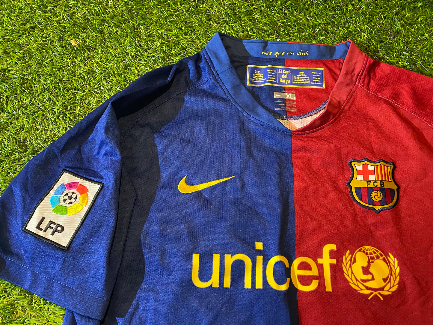 FCB Barcelona Spain Soccer Football XL Boys / Youths Vintage Nike Made Home Jersey