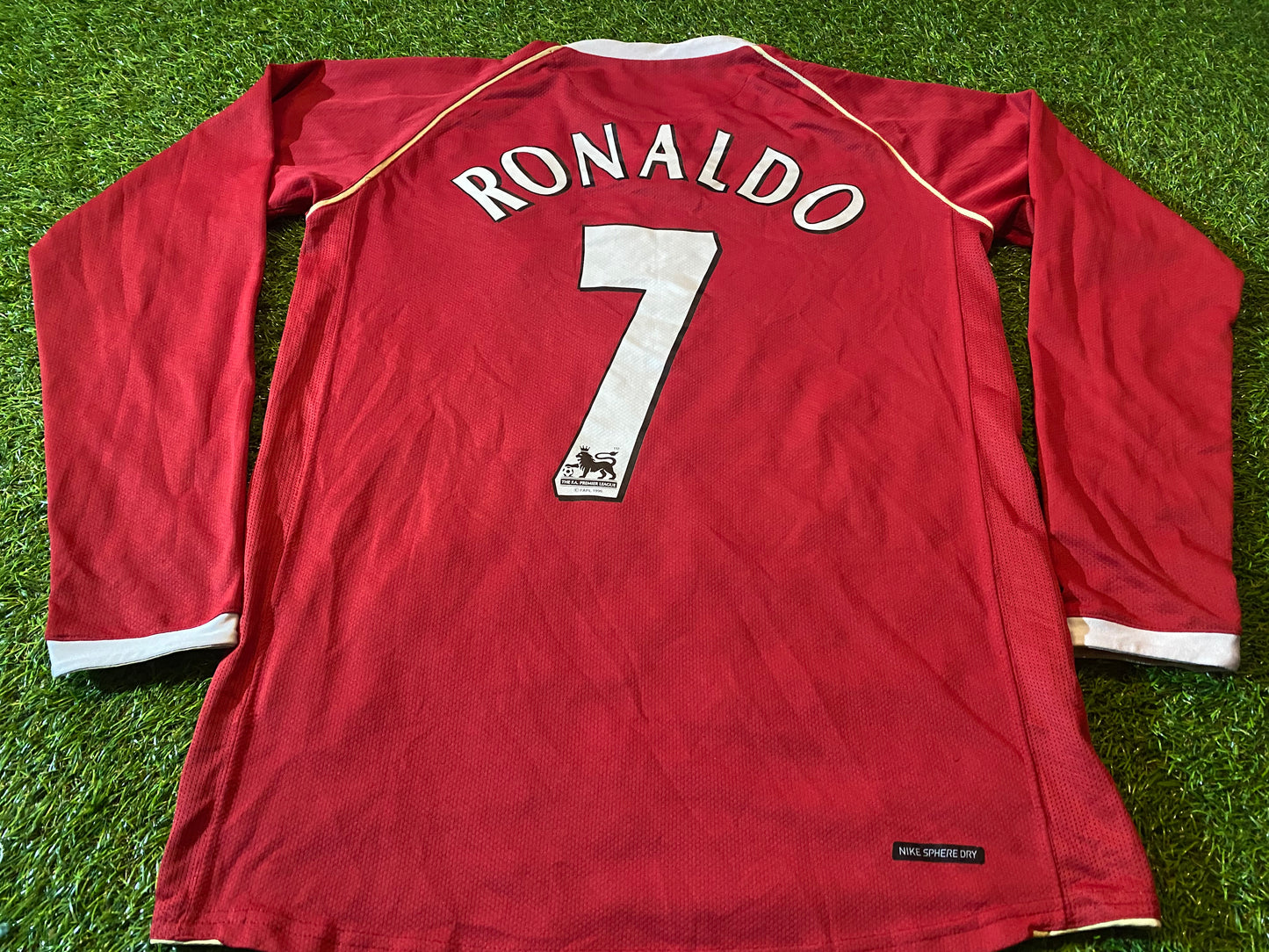 Manchester United Soccer Football XL Boys / Youths / XS Mans Ronaldo no7 L/S Home Jersey