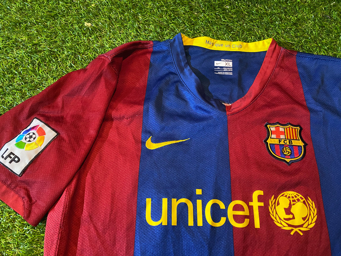 FCB Barcelona Spain Soccer Football XL Boys / Youths Vintage Nike Made Home Jersey