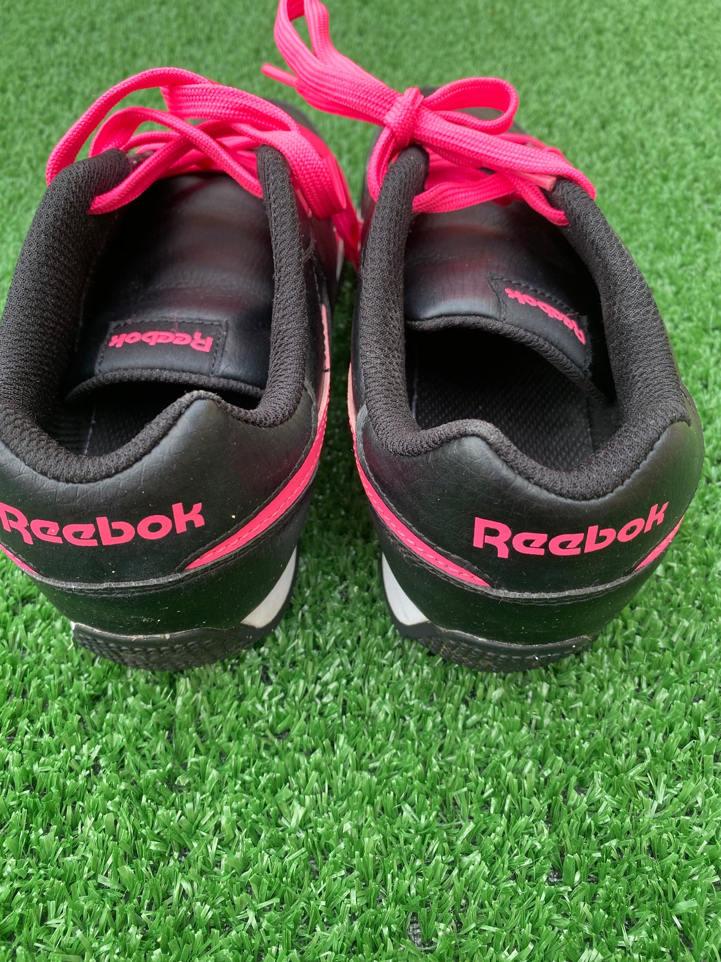 Reebok Girls / Womans / Female Size 5 EU Size 37 USA Size 5.5 Leather Trainers Shoes