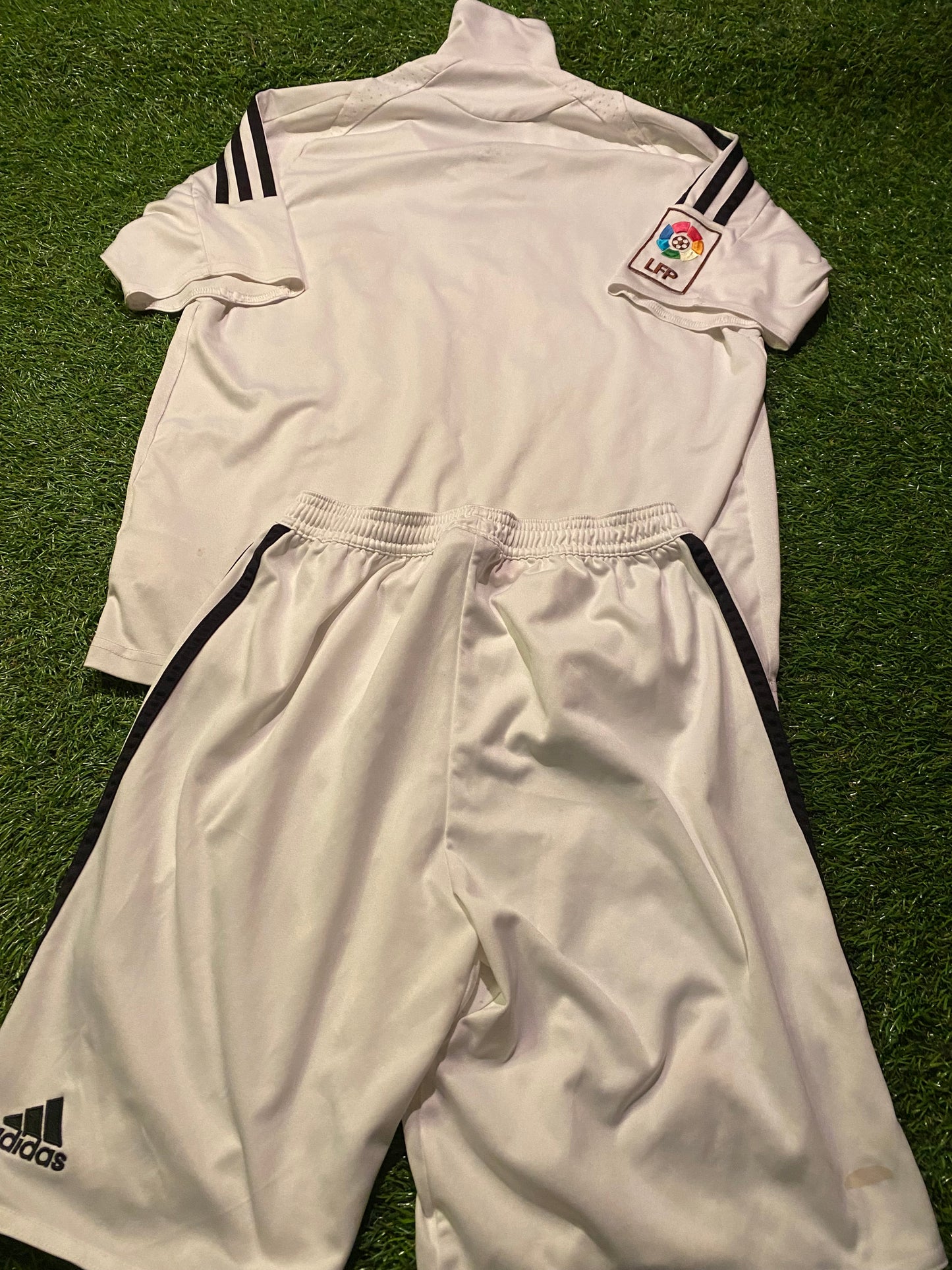 Real Madrid Spain Soccer Football Large Boys 11-12 Year Old EPL Adidas Top & Shorts Set