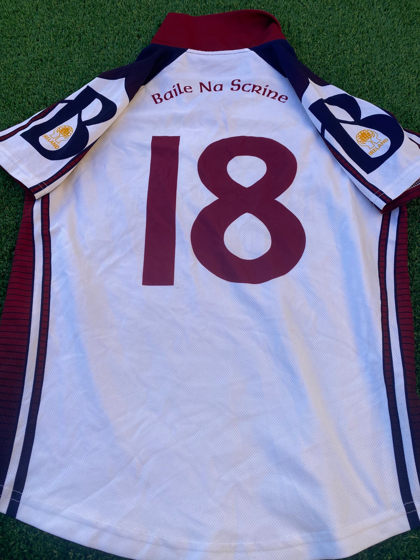 St Colm's Ballinascreen Eire Ireland Womans Females GAA Gaelic Football Hurling Size 12 no18 Jersey