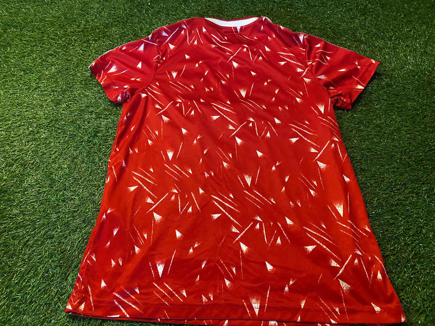 Liverpool England Football Females Adult Womans size 10-12 Rare Vintage Home Jersey