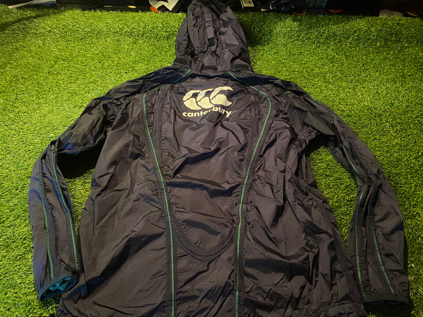 Ireland IRFU Eire Irish Rugby Union Medium Mans Weatherproof Hoody Hooded Jacket