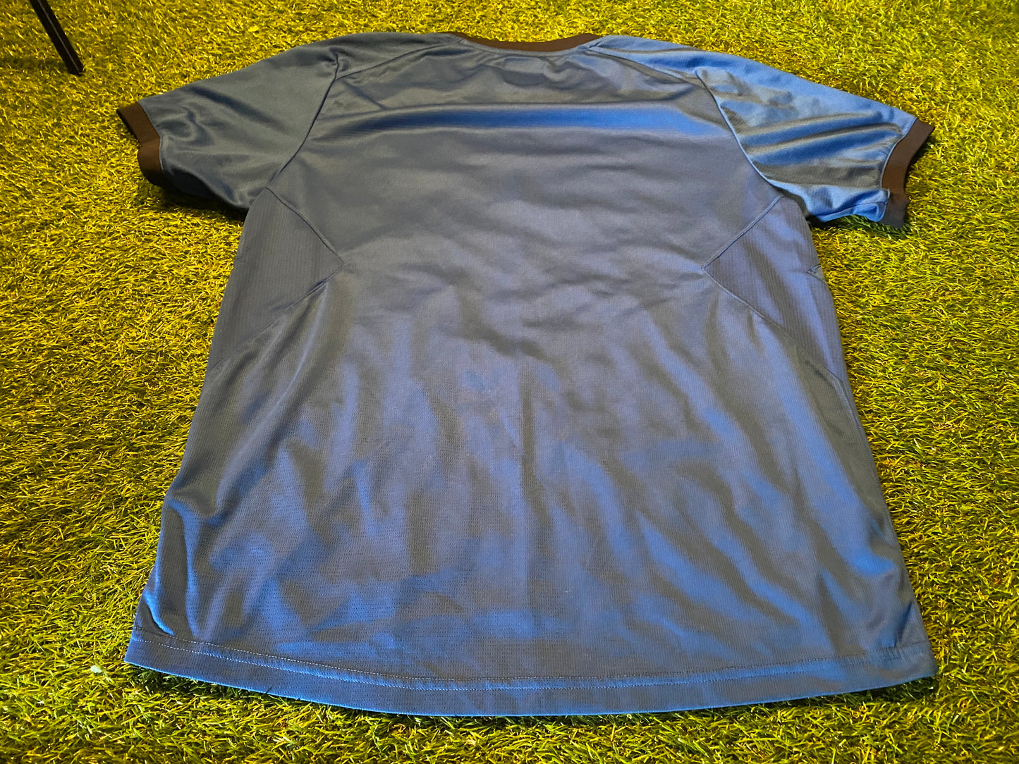 Northern Ireland Football Ulster Large Mans Umbro Made Lighter Leisure Jersey