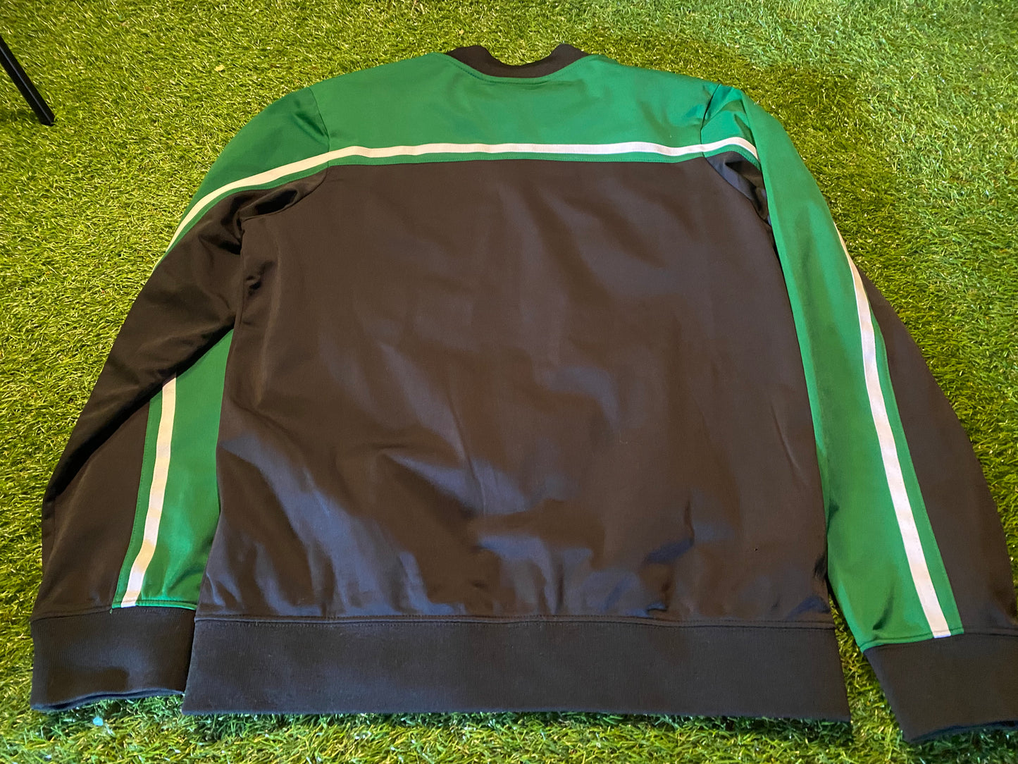 Republic of Ireland Eire Irish Football Soccer Medium Mans Zip Up Umbro Made Jacket