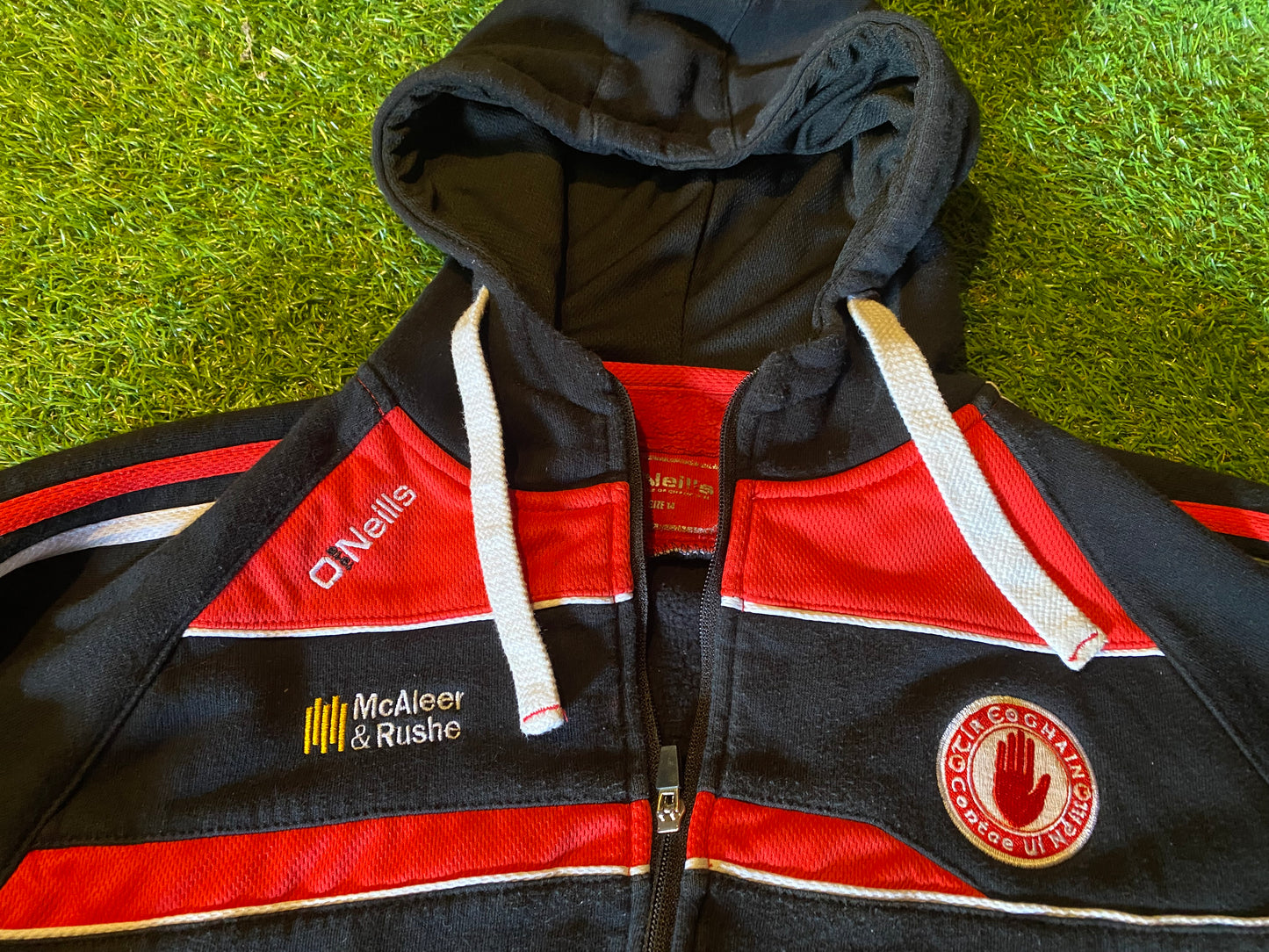 Co Tyrone GAA Gaelic Football Small Mans Heavier Full Zip Up Hoody Hooded Top