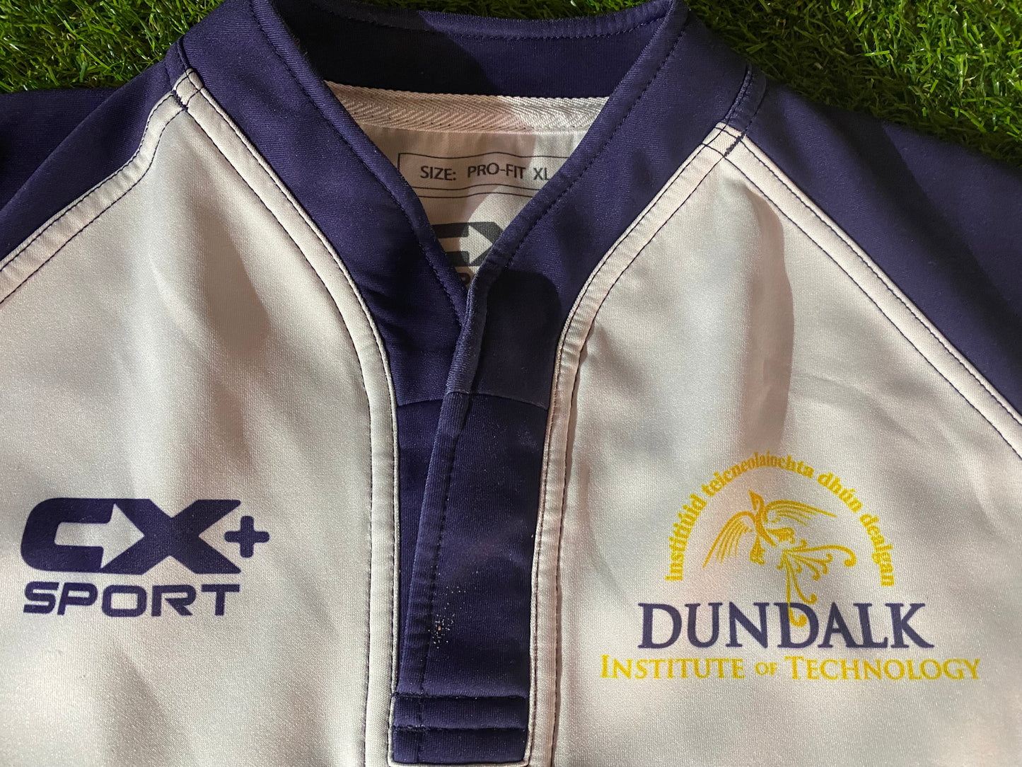Dundalk Institute Ireland Eire Irish Rugby Union XL Extra Large Mans Pro Fit Stretch Jersey