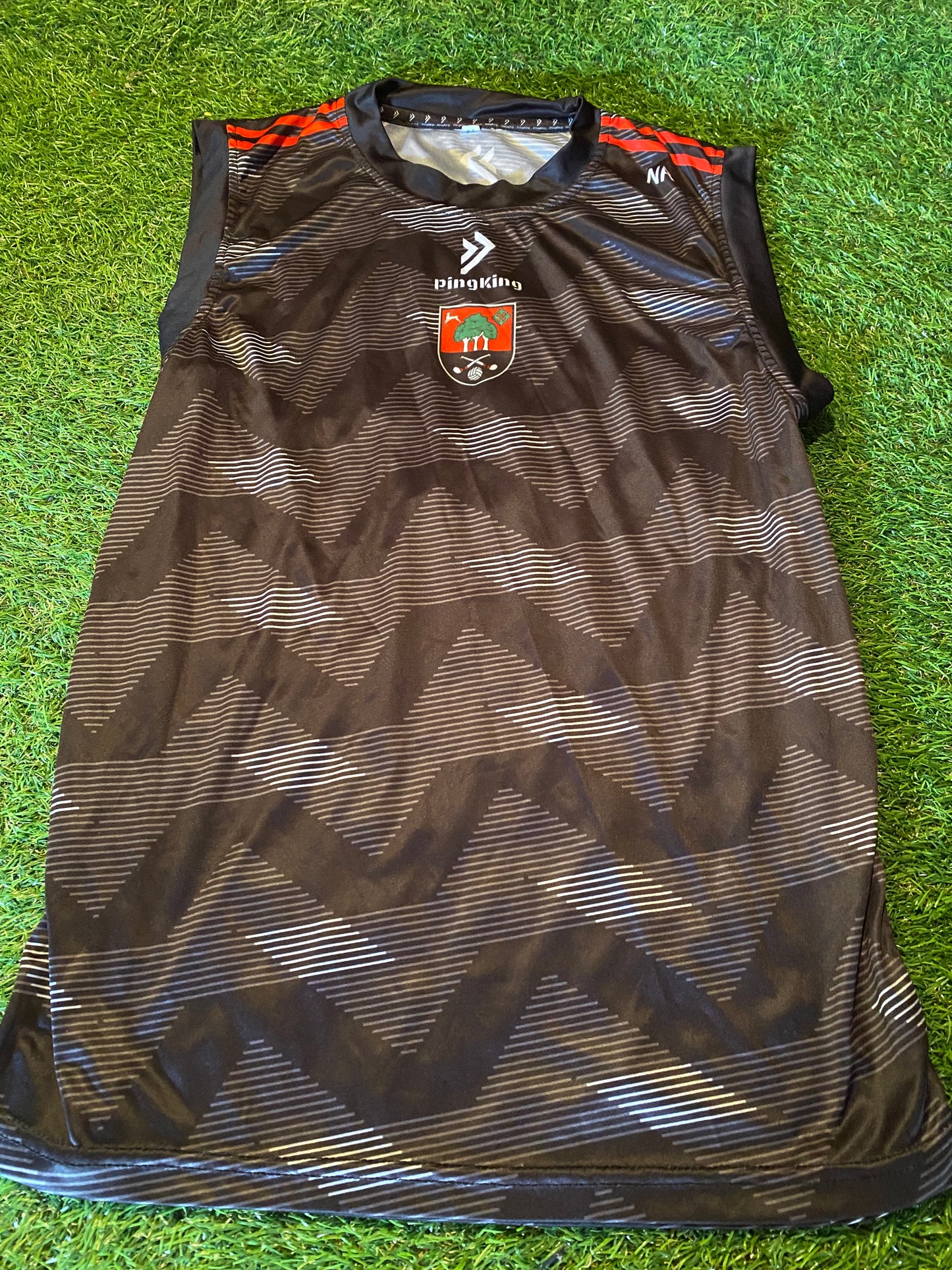 Unknown Club Initialled GAA Gaelic Football Hurling Tight Fit Medium Mans Jersey
