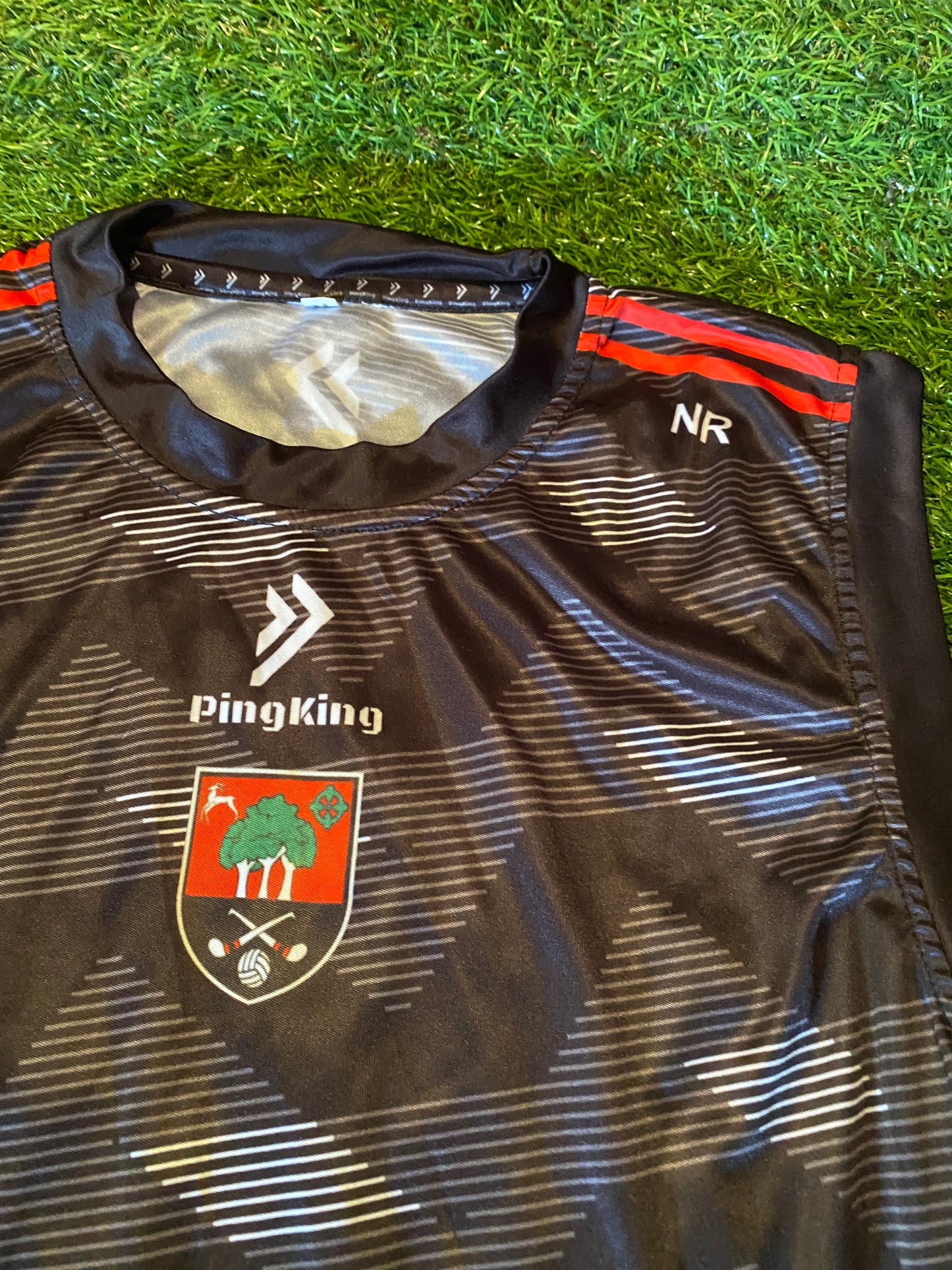 Unknown Club Initialled GAA Gaelic Football Hurling Tight Fit Medium Mans Jersey