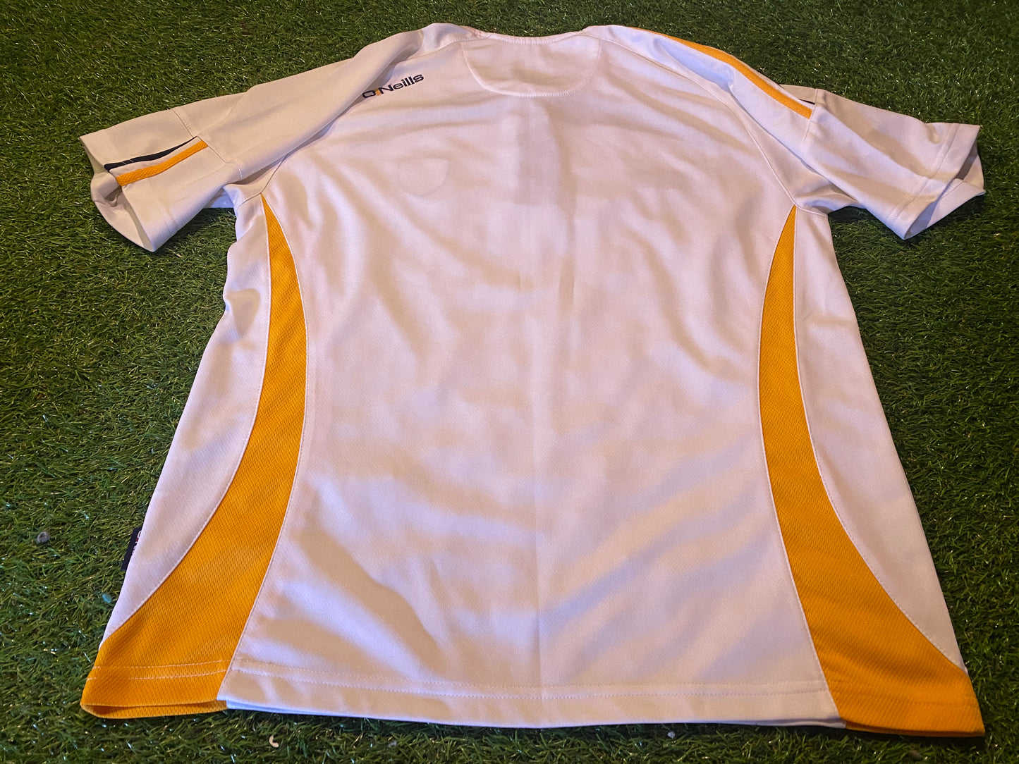 Co Antrim Irish Ireland GAA Gaelic Hurling Football Medium to Large Mans Jersey