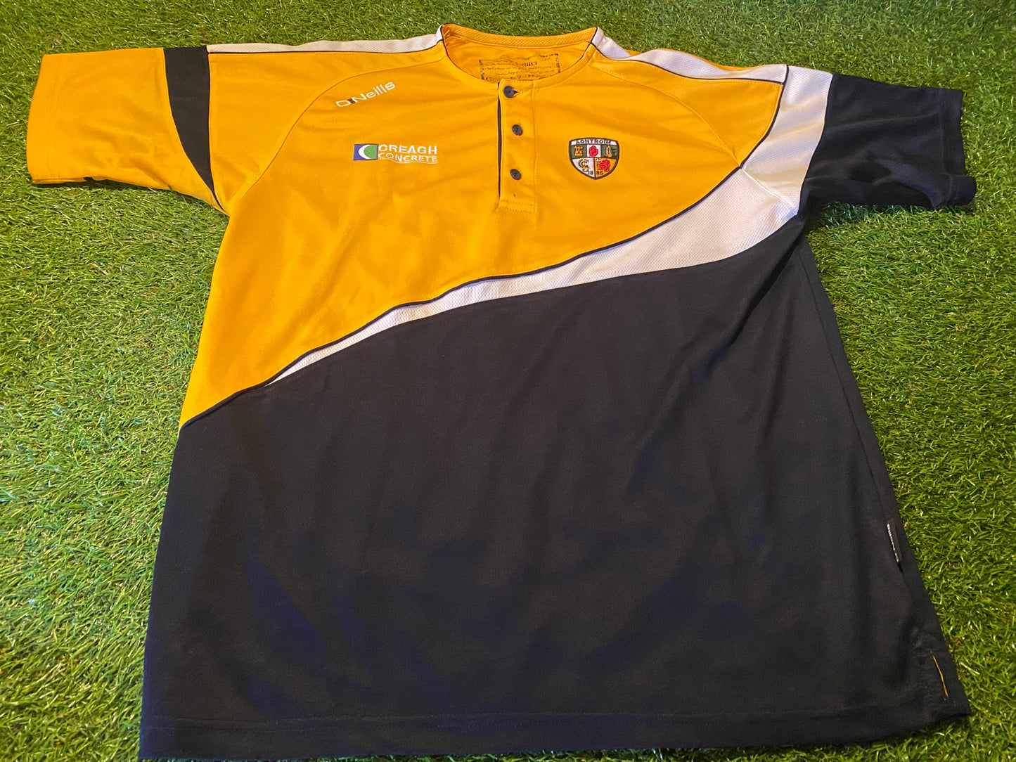 Co Antrim Irish Ireland GAA Gaelic Hurling Football Large Mans Heavier Type Polo Jersey
