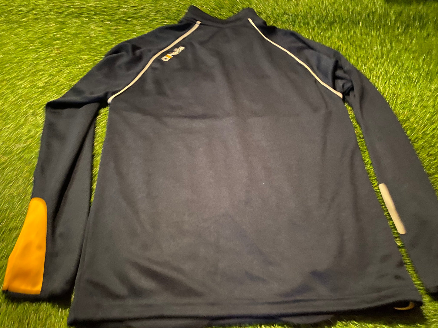 Co Antrim GAA Gaelic Football Ireland Medium Mans Overtop / Sweater Type Top