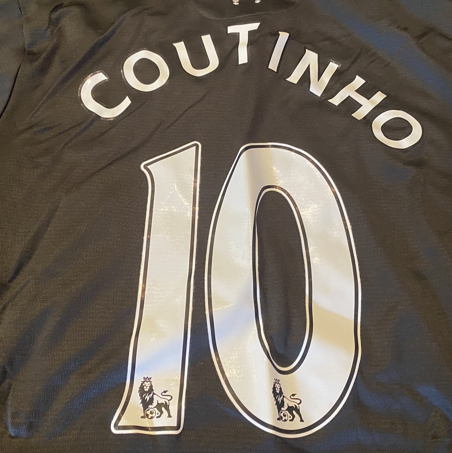 Liverpool England Football Soccer Large Mans Coutinho no10 New Balance Away Jersey