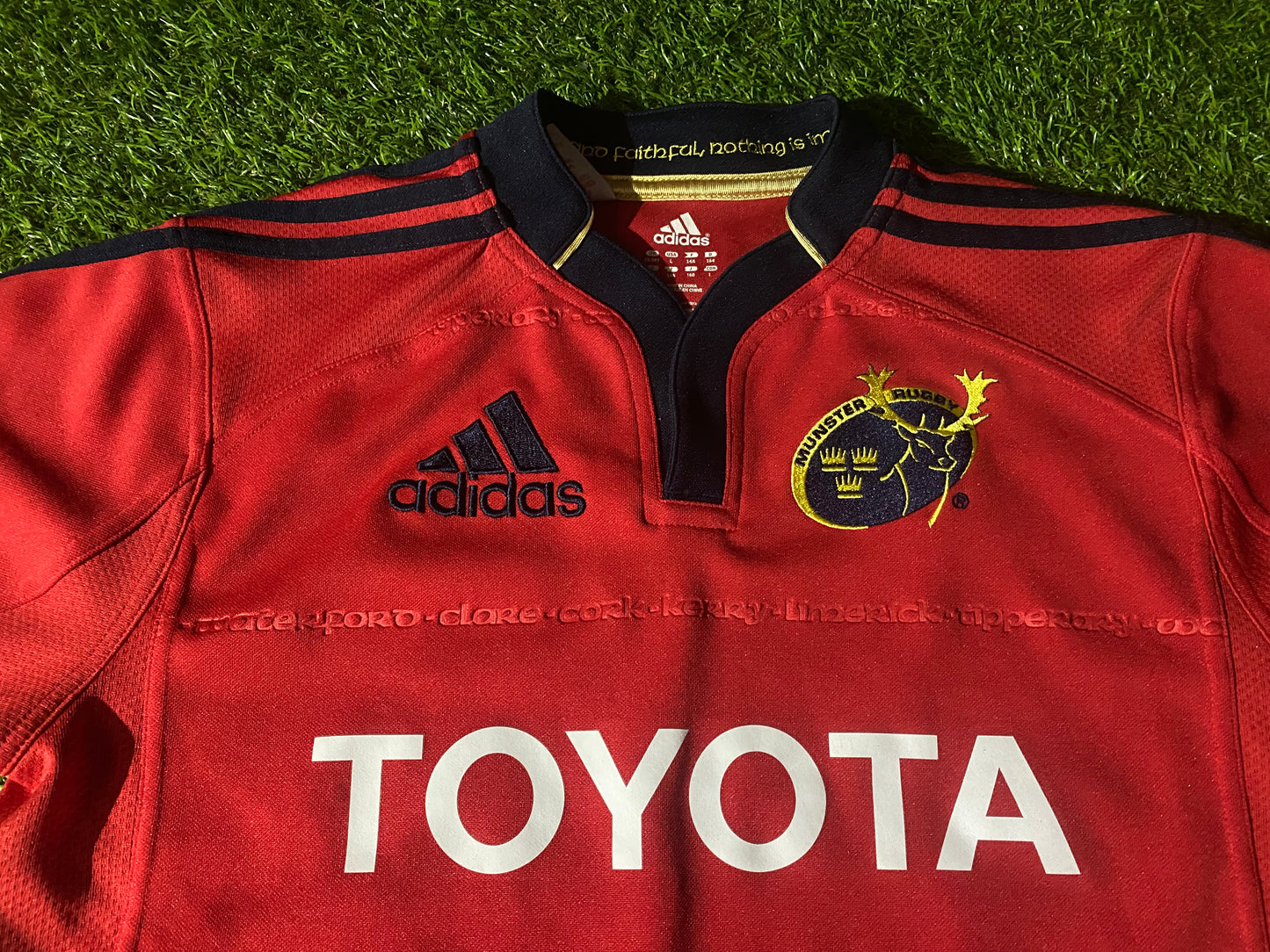 Munster Eire Irish Ireland Rugby Union XL Boys 13-14 Year XS Mans Adidas Jersey