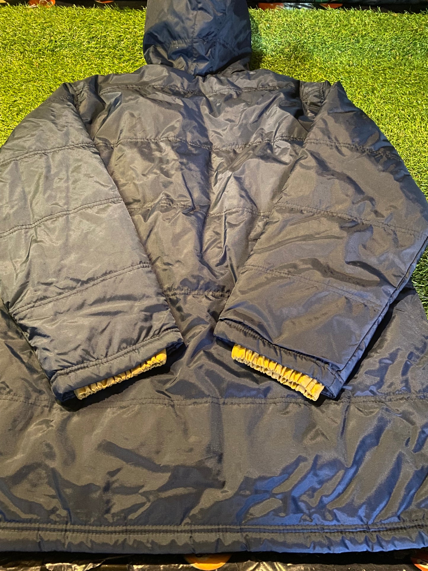 Milwaukee Brewers USA MLB Baseball Small/ Medium Mans Long Padded Nike Made Hooded Coat