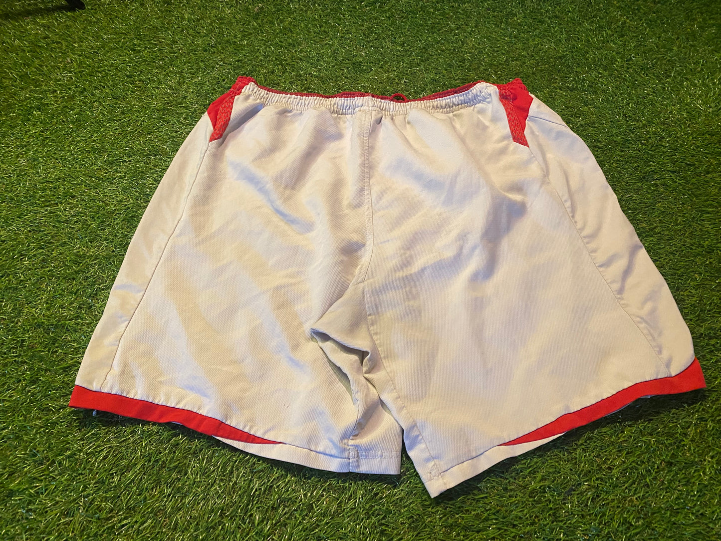 England English Football XL Extra Large Mans Rare Vintage 2006 Umbro Shorts