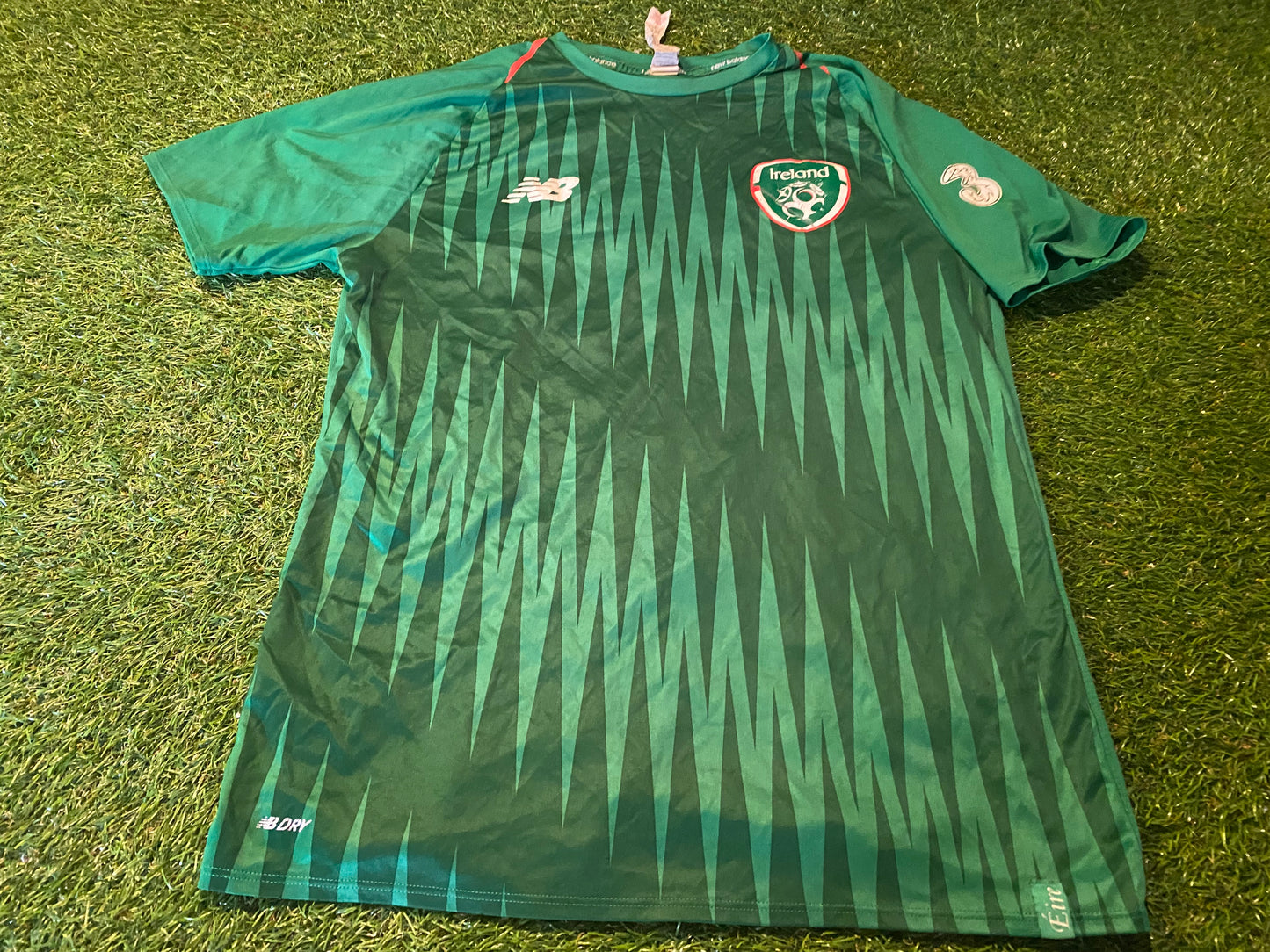 Republic of Ireland FAI Eire Irish Soccer Football Small Mans Lighter Leisure Jersey
