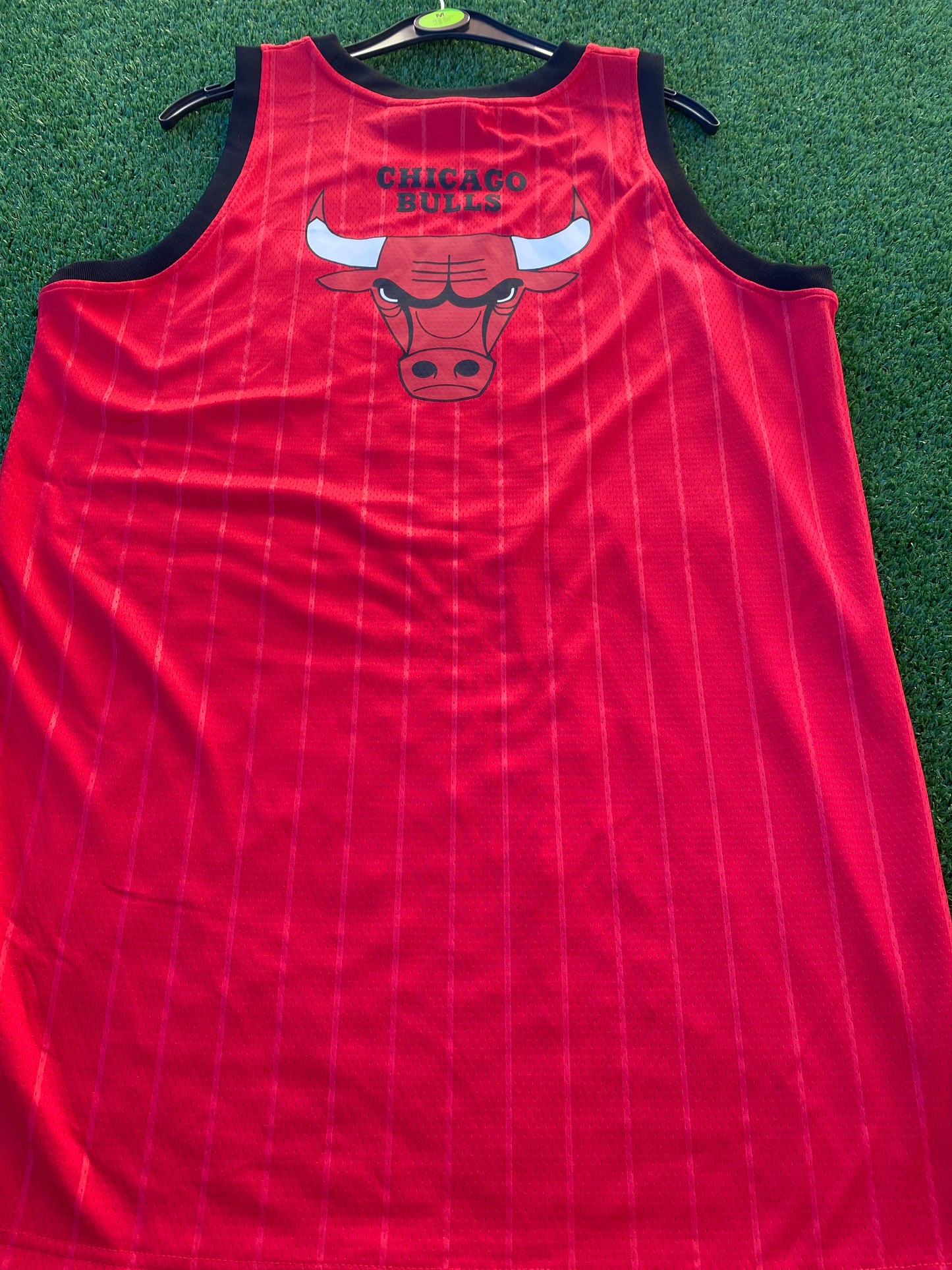 Chicago Bulls USA NBA Basketball Medium Mans NEW BNWT Licensed Jersey