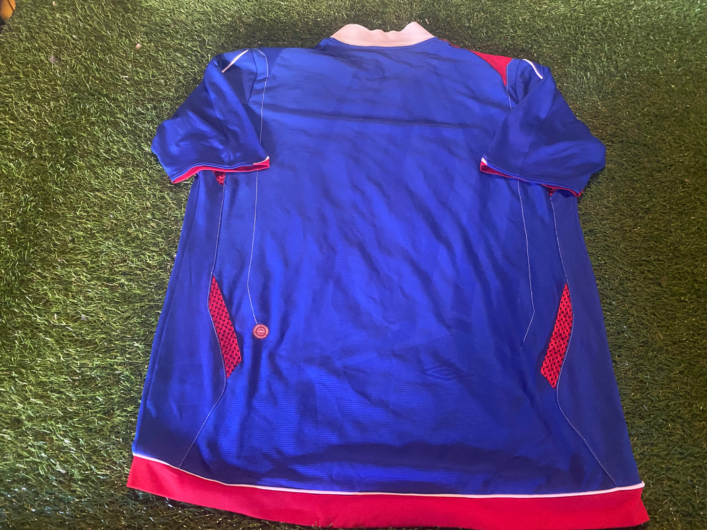 Linfield FC Northern Ireland Soccer Football Large Mans Vintage Umbro Made Home Jersey