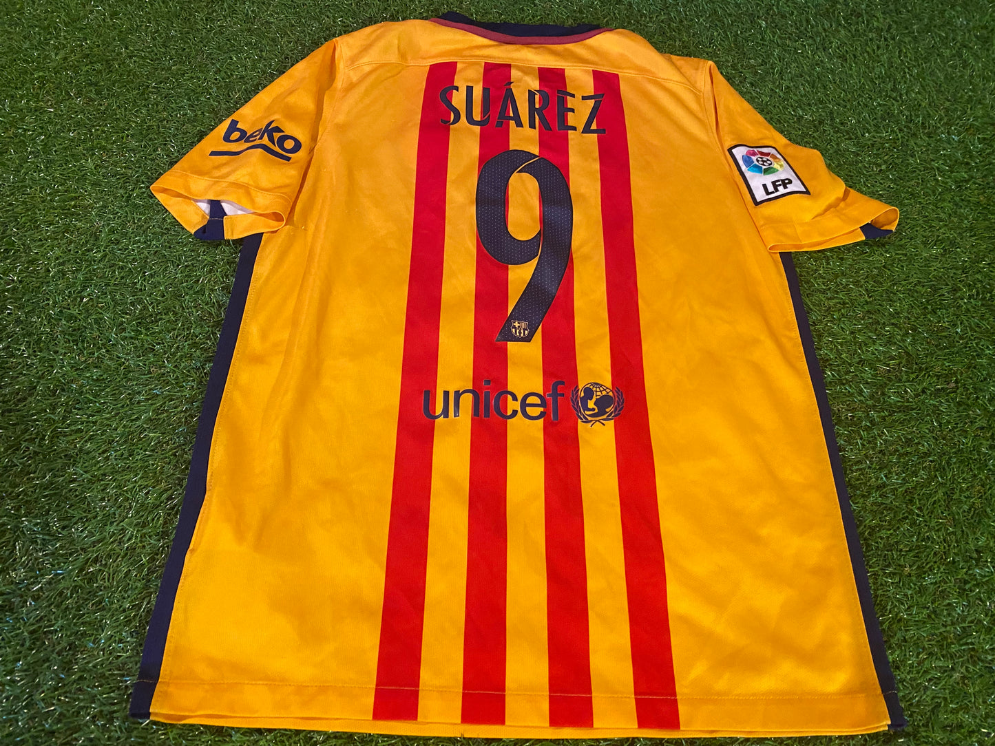 FCB Barcelona Spain Soccer Football XL Boys / Youths 13-14 yr Suarez no9 Away Jersey