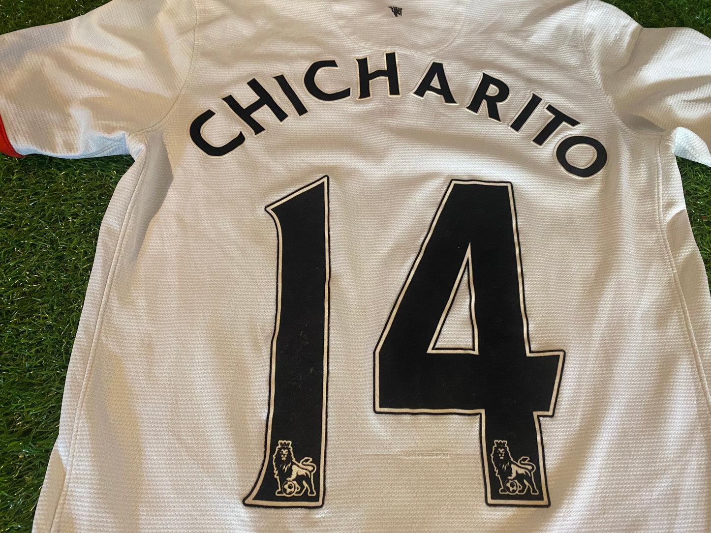 Manchester United Soccer Football XL Boys / Youths 13-14 yr Chicharito no14 Away Jersey