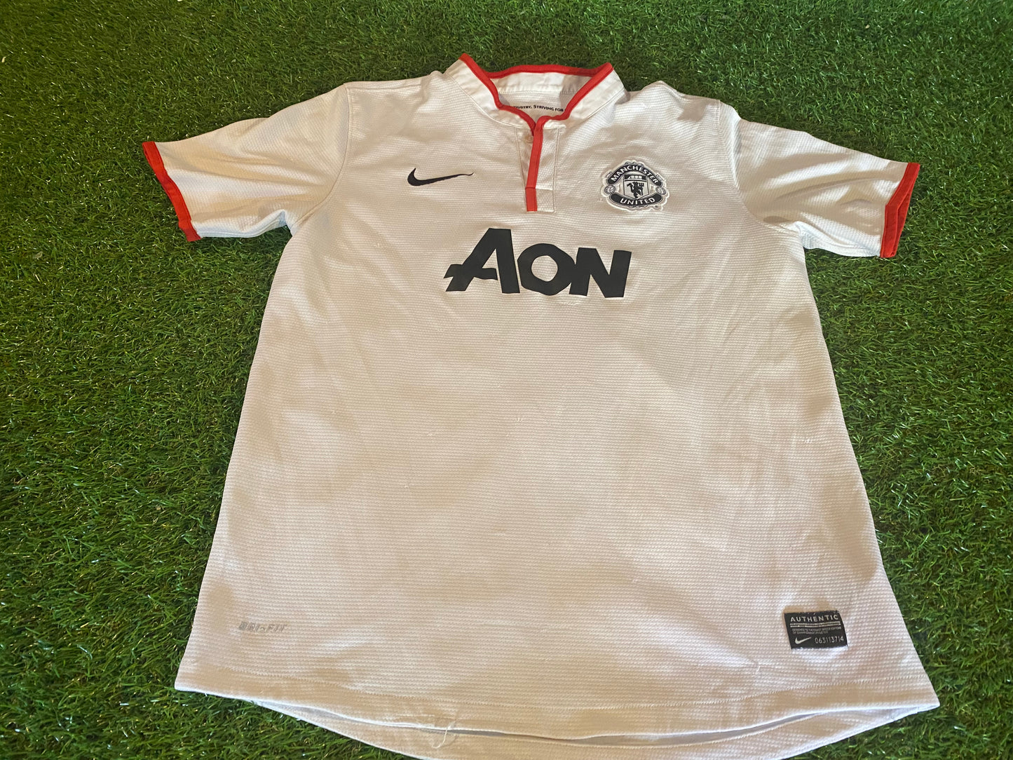 Manchester United Soccer Football XL Boys / Youths 13-14 yr Chicharito no14 Away Jersey